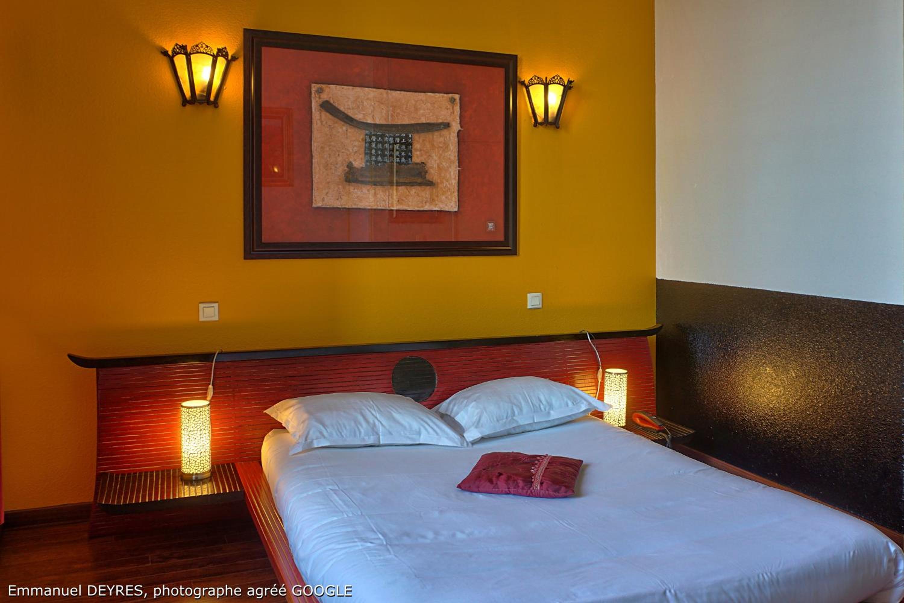 World Double Room photo 2