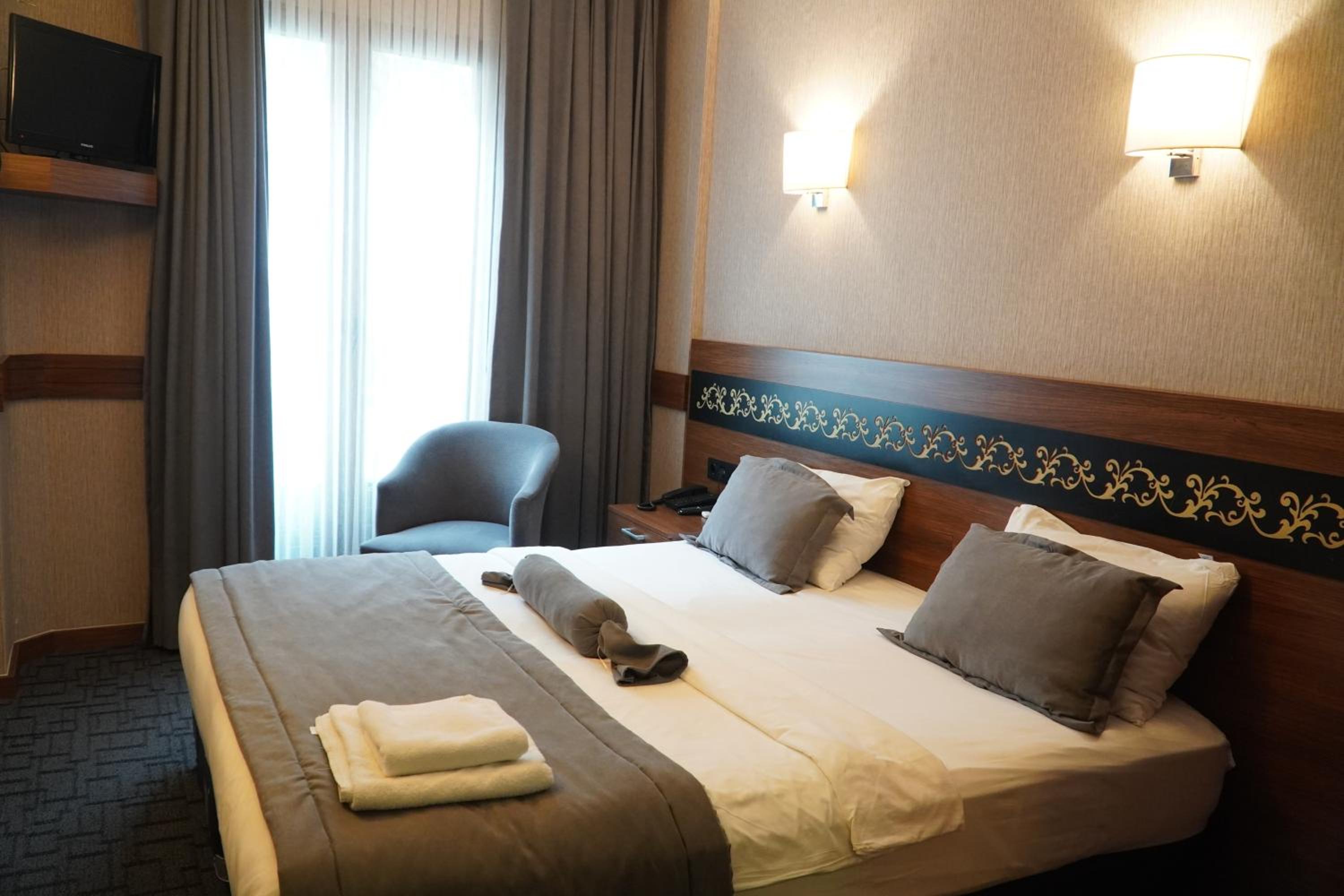 Standard Double or Twin Room photo 1