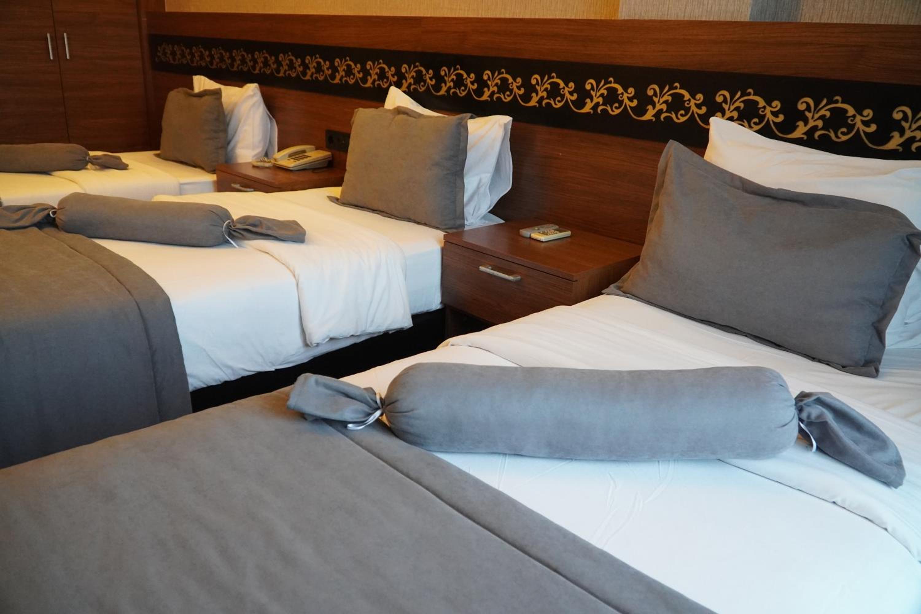 Standard Triple Room photo 3
