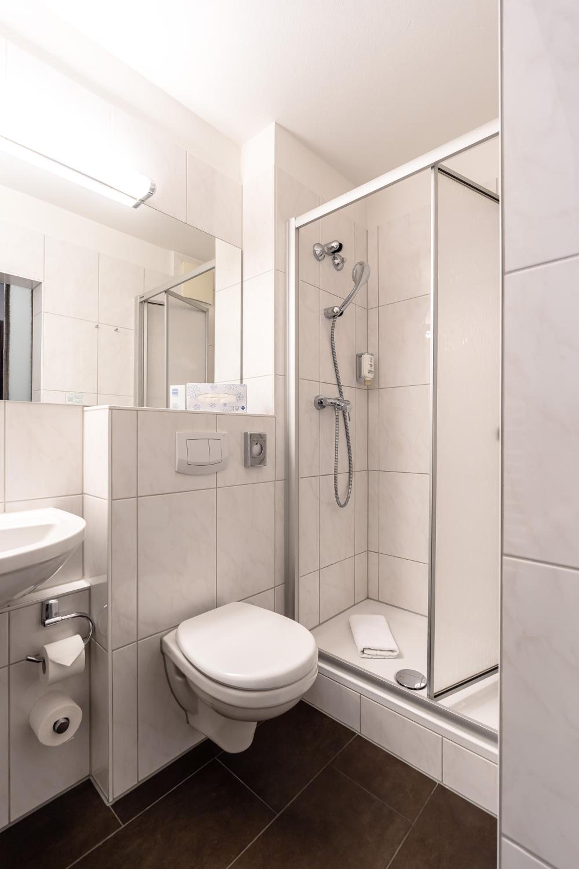 Premium Double Room - Photo 21