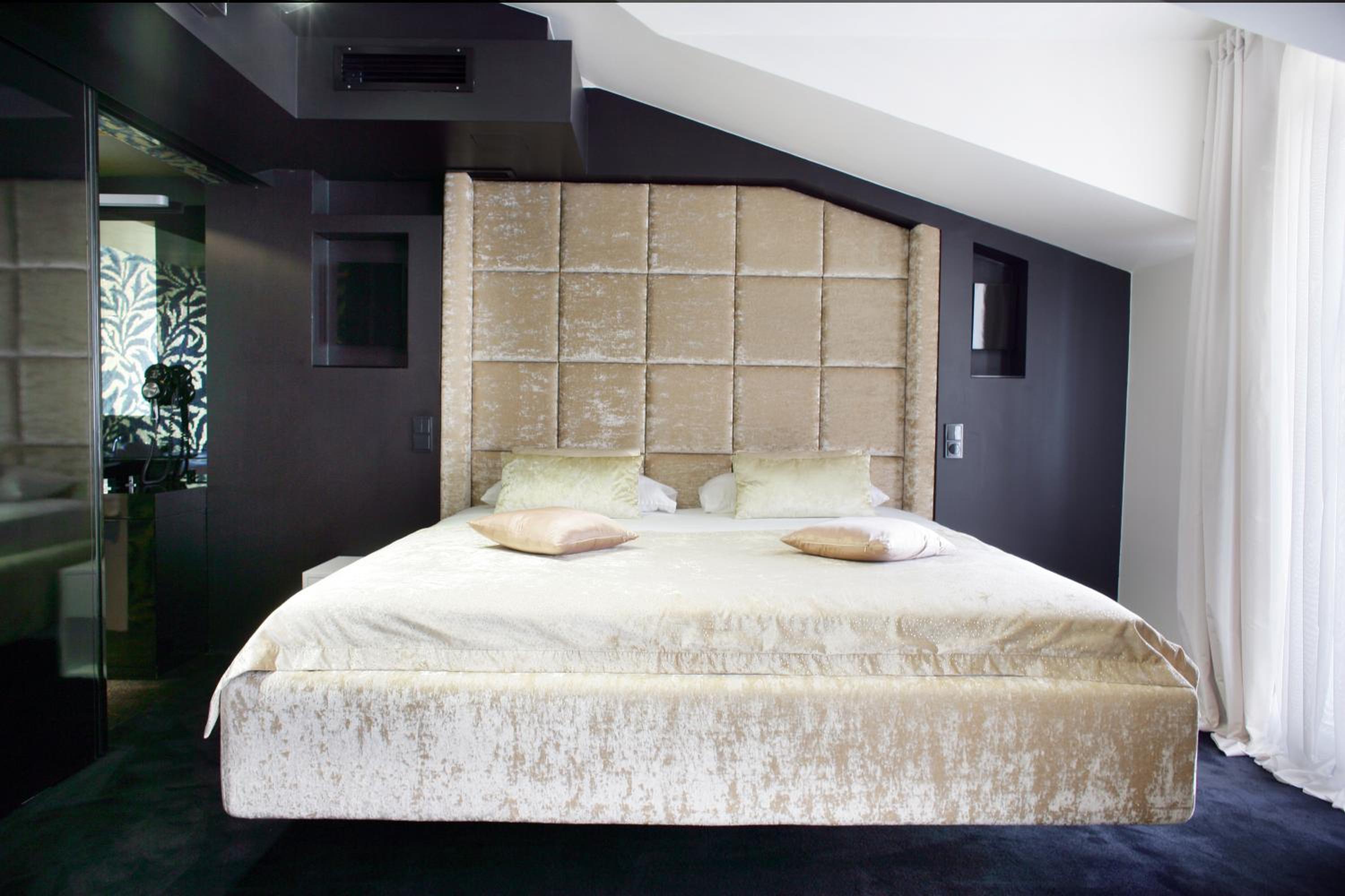 Superior Suite with King size bed, Balcony and Whirlpool photo 1