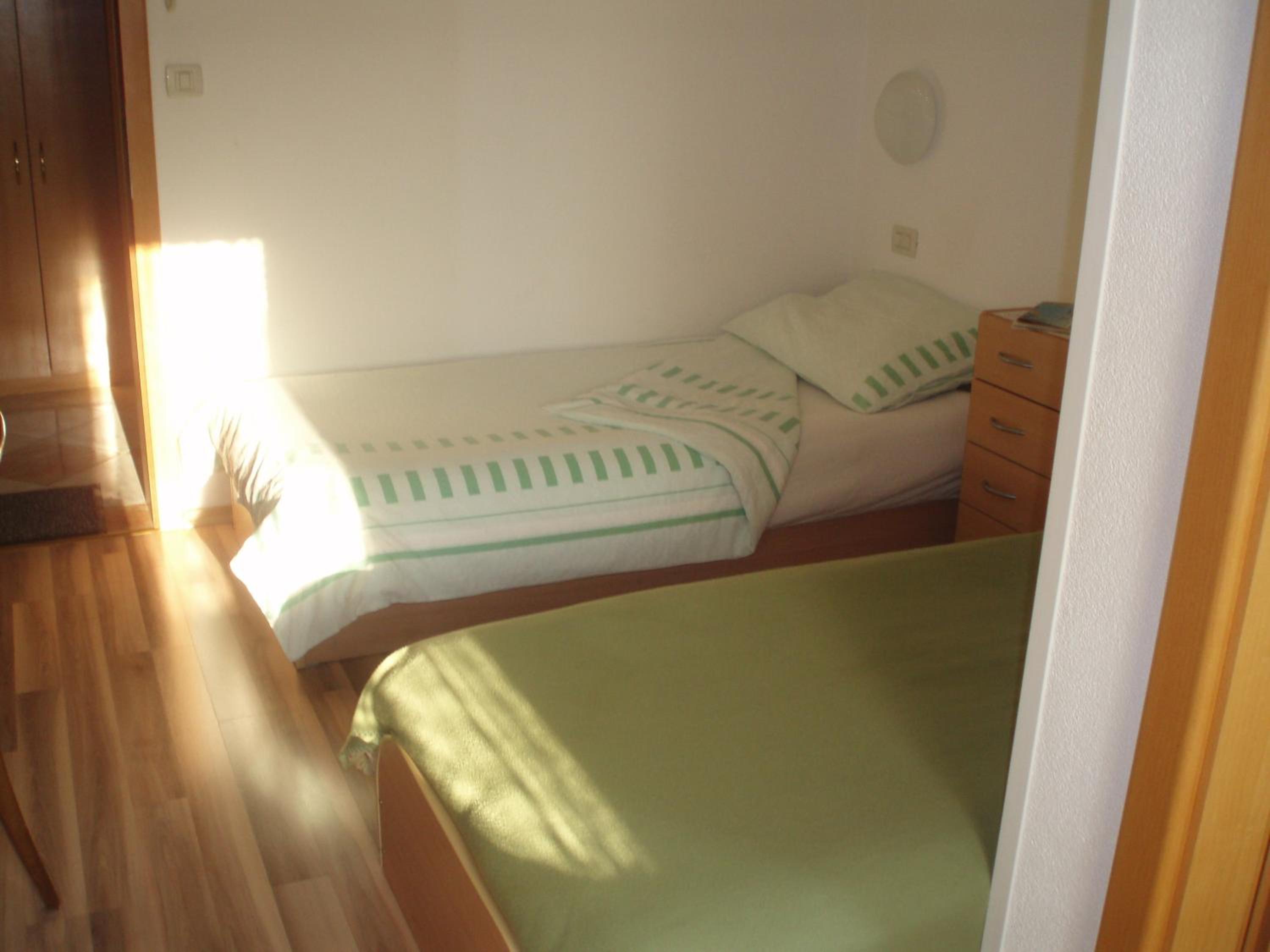 Twin Room with Bathroom photo 3