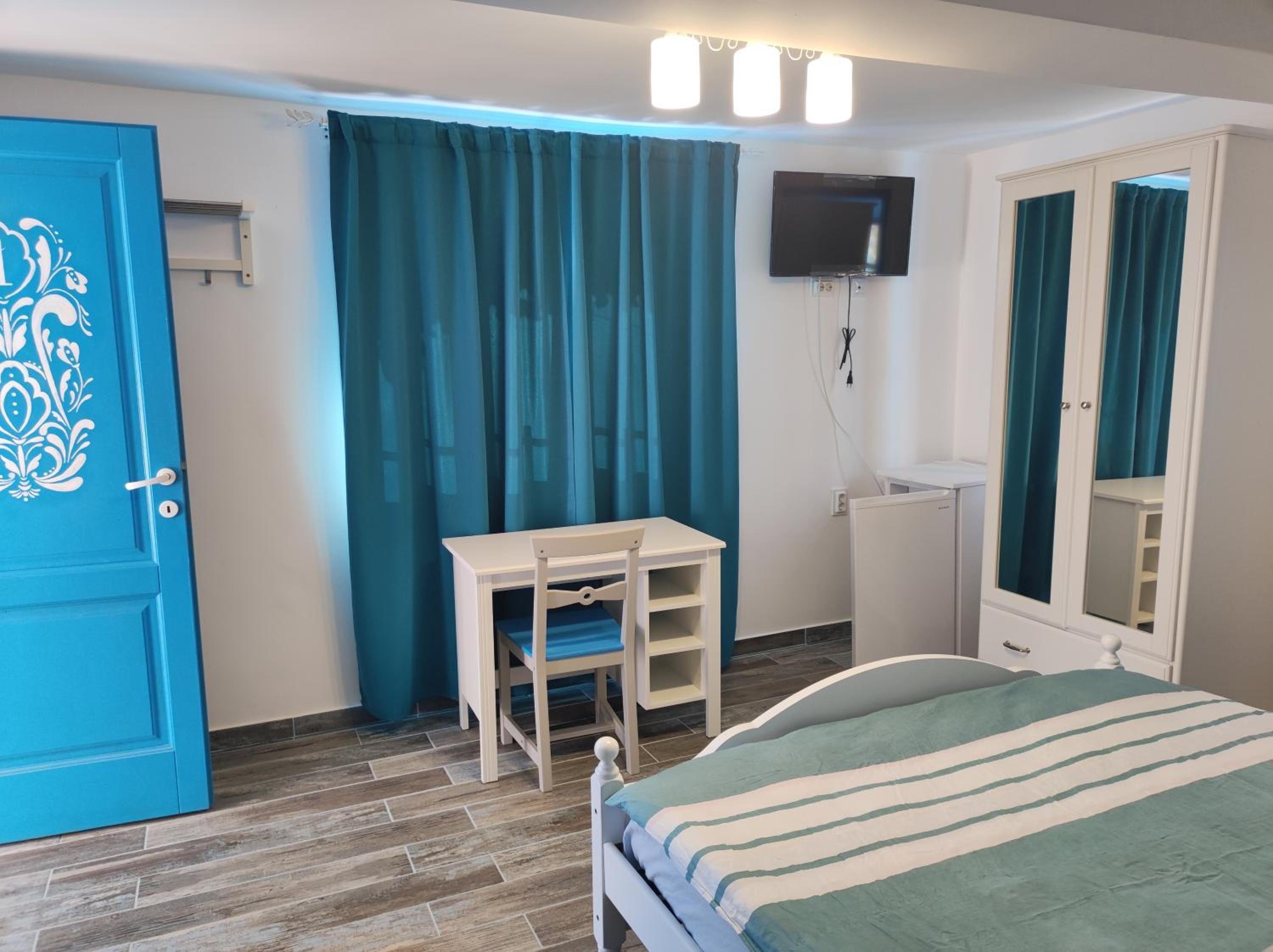 Superior Triple Room photo 3