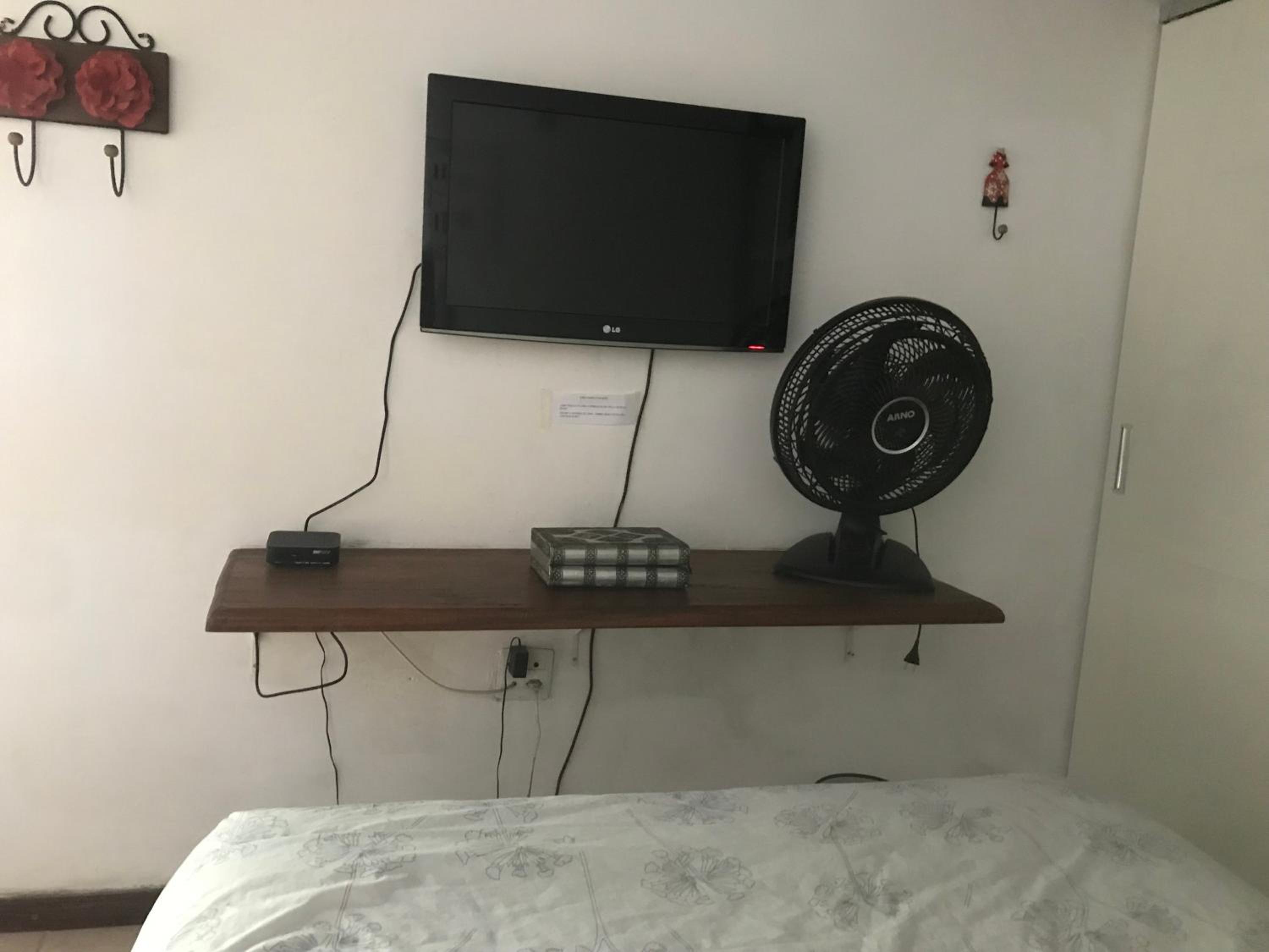 Deluxe Queen Suite - Photo 20