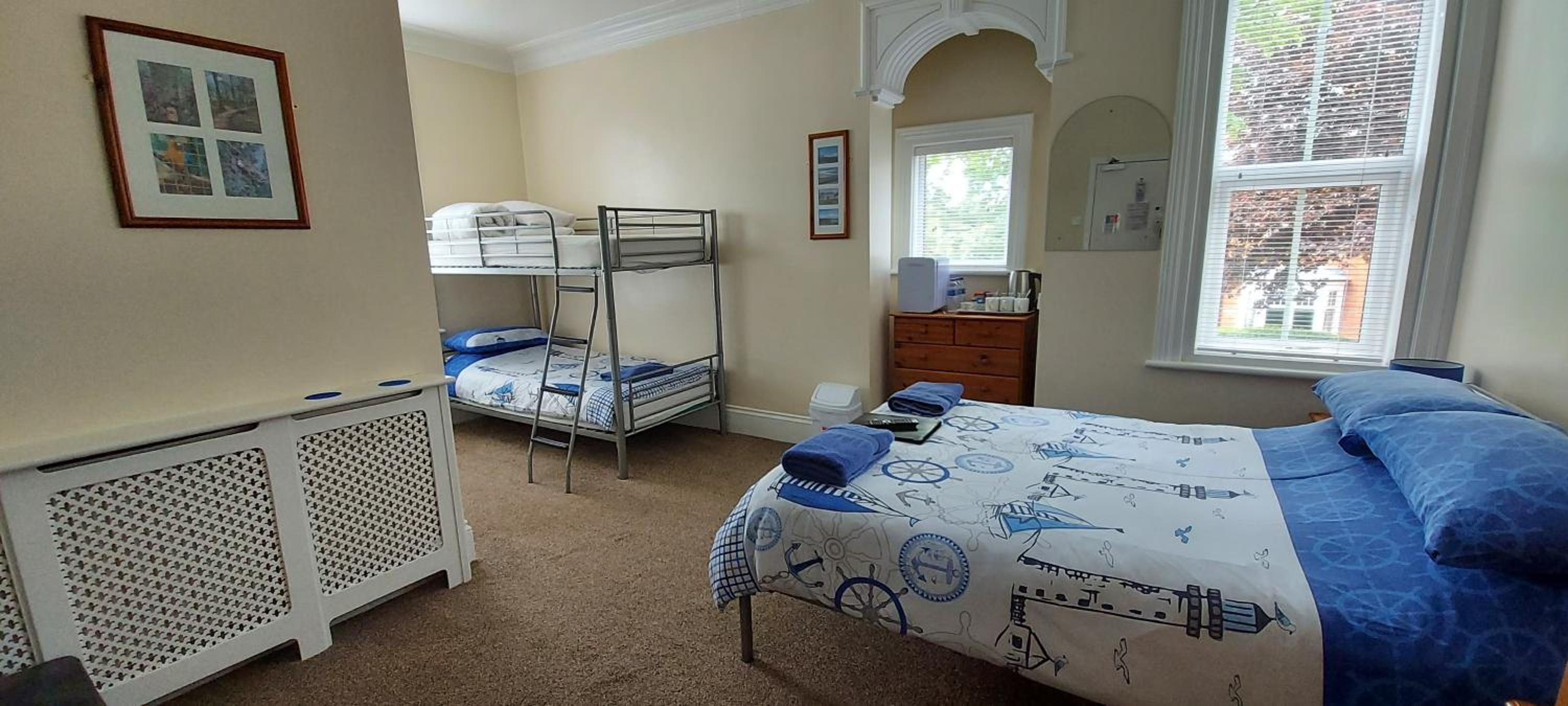 Family Room With Bathroom photo 2