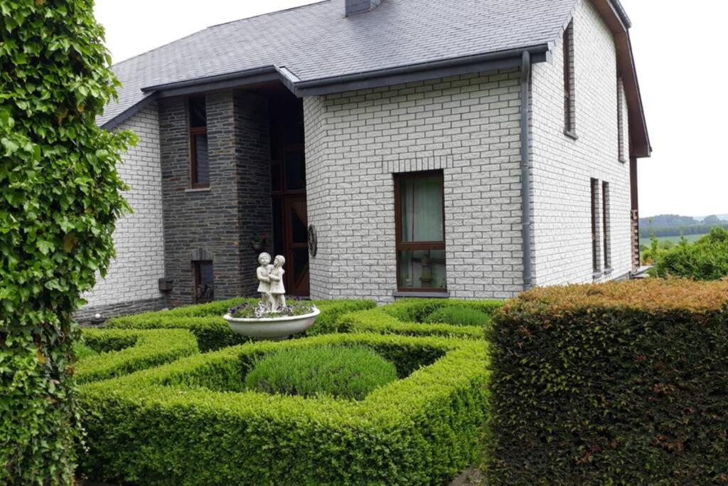 Four-Bedroom House photo 3