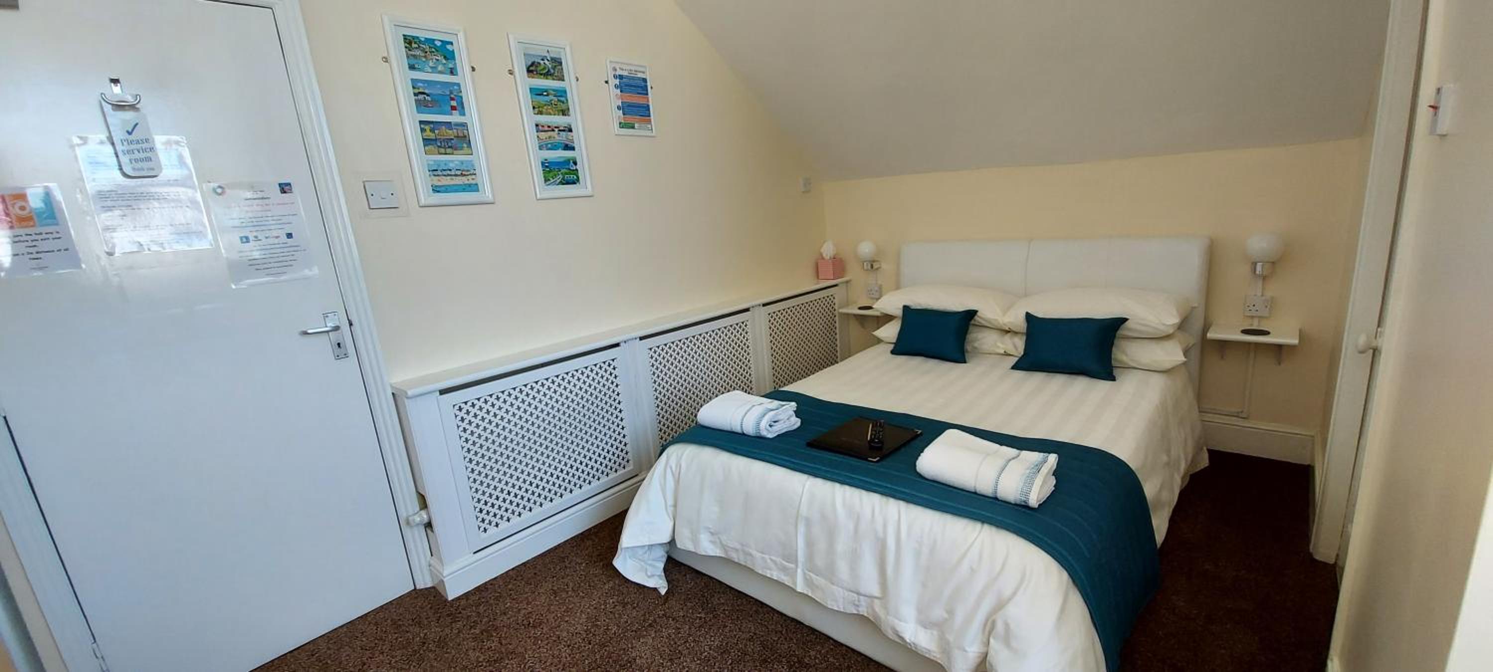 Double Room With Private Bathroom photo 2
