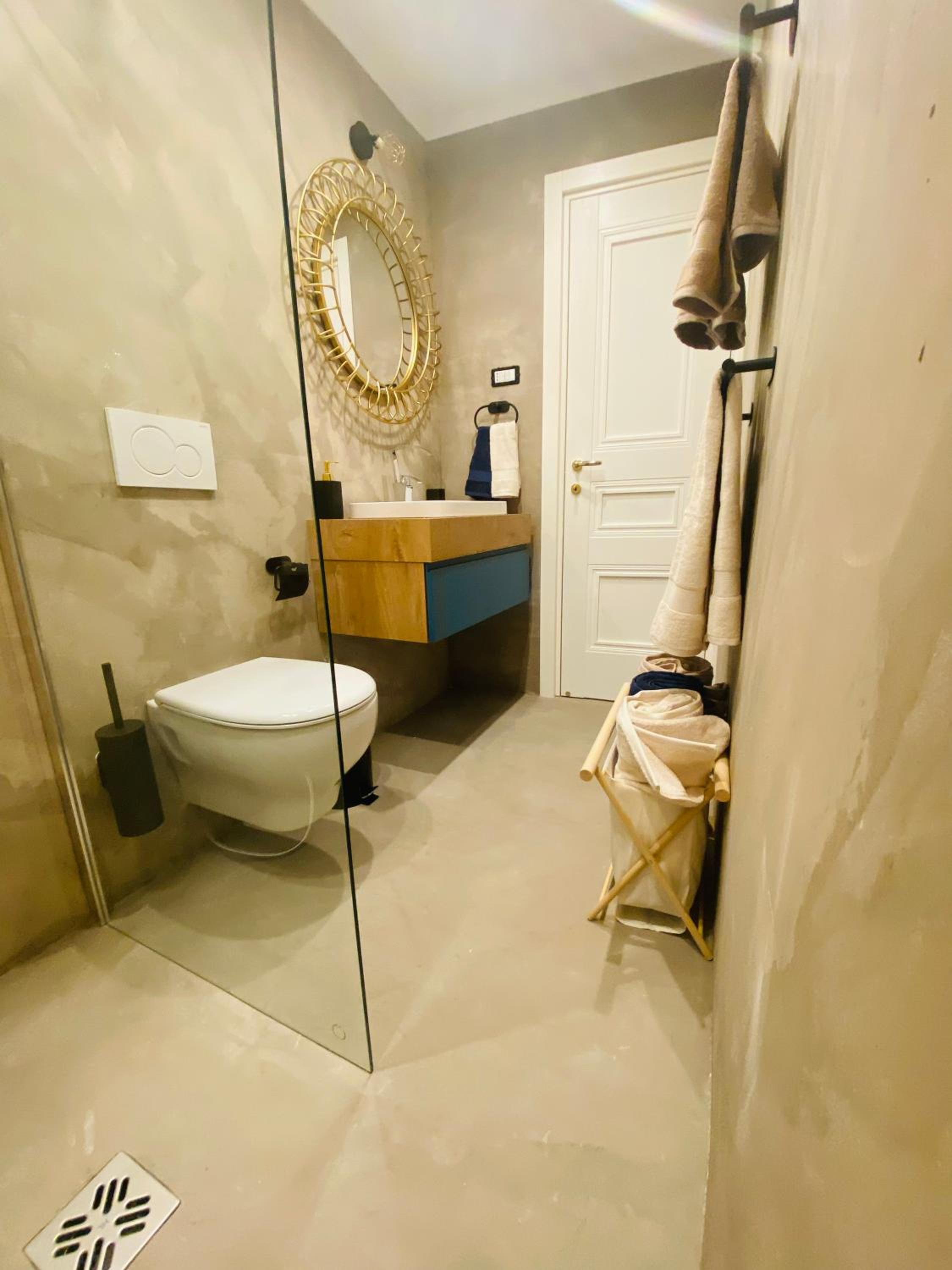 Two-Bedroom House - Photo 28