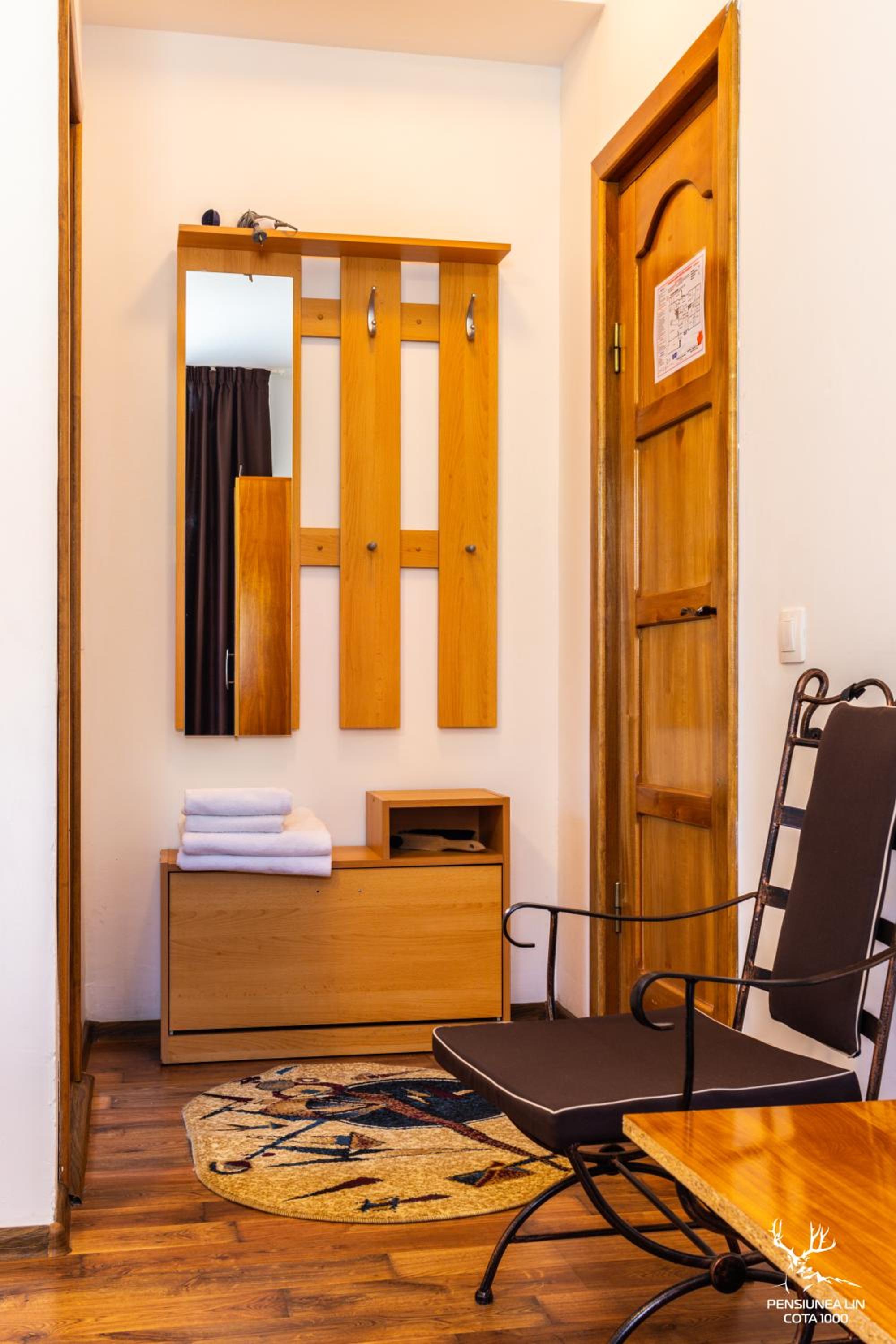 Twin Room - Photo 5