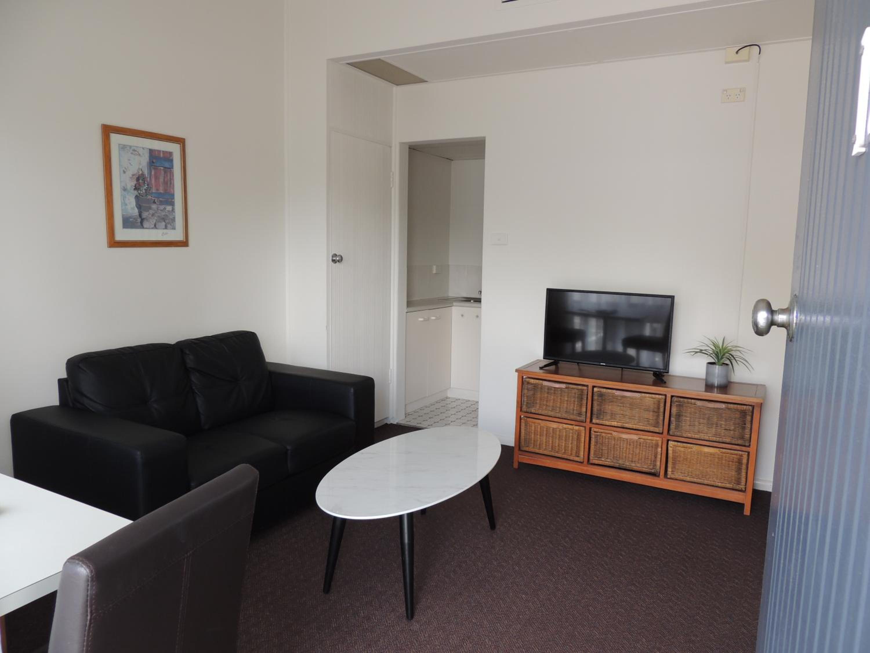 Queen Suite photo 2