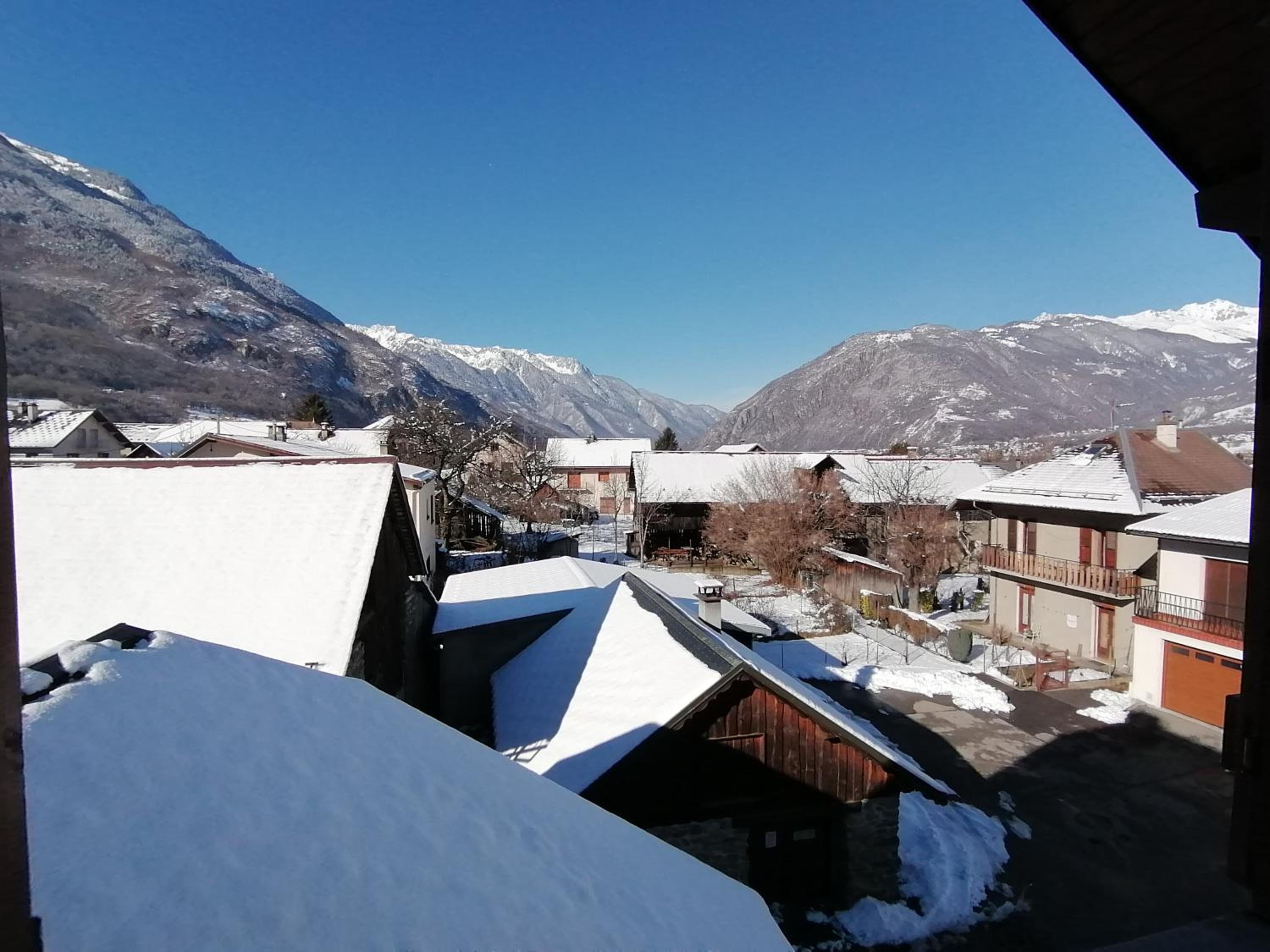 Double Room with Mountain View - Photo 3