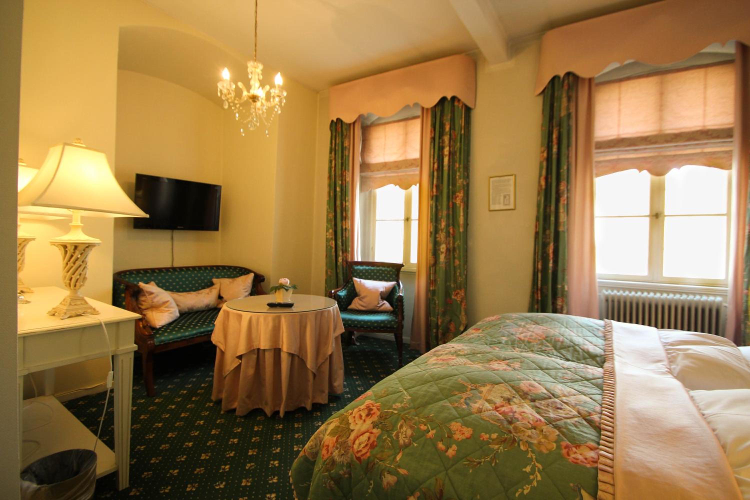 Basic Double Room photo 3