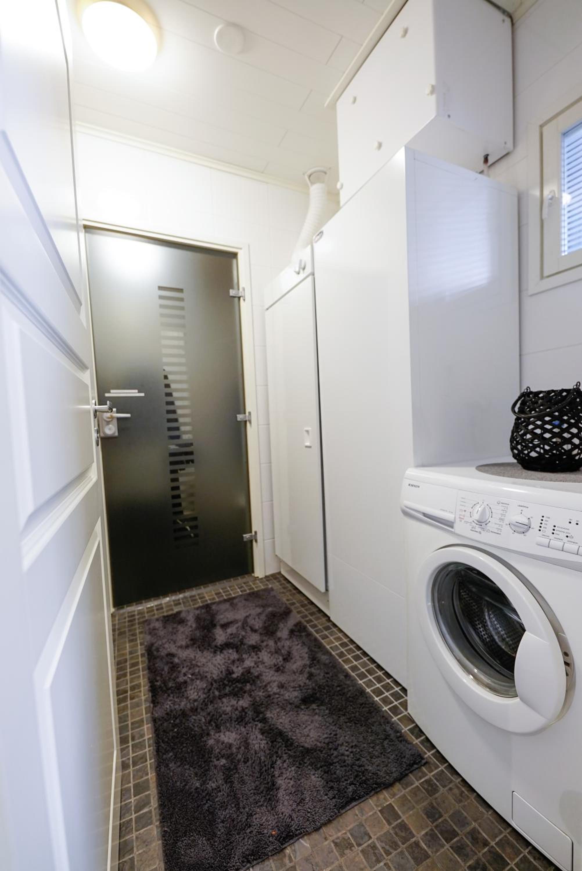 Two-Bedroom House - Photo 17