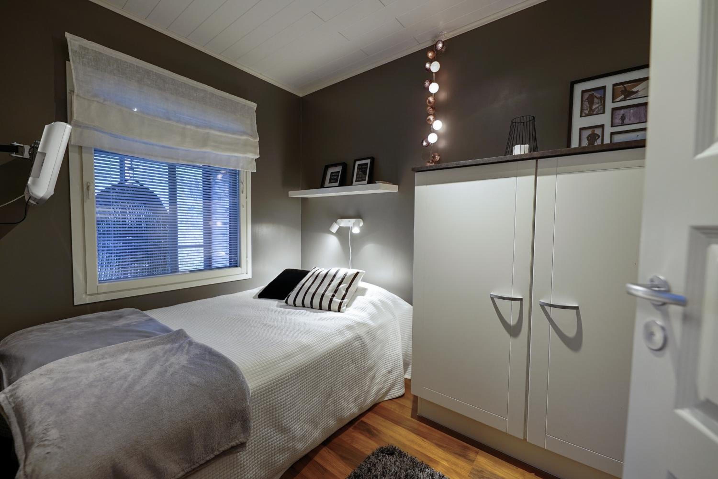 Two-Bedroom House - Photo 1