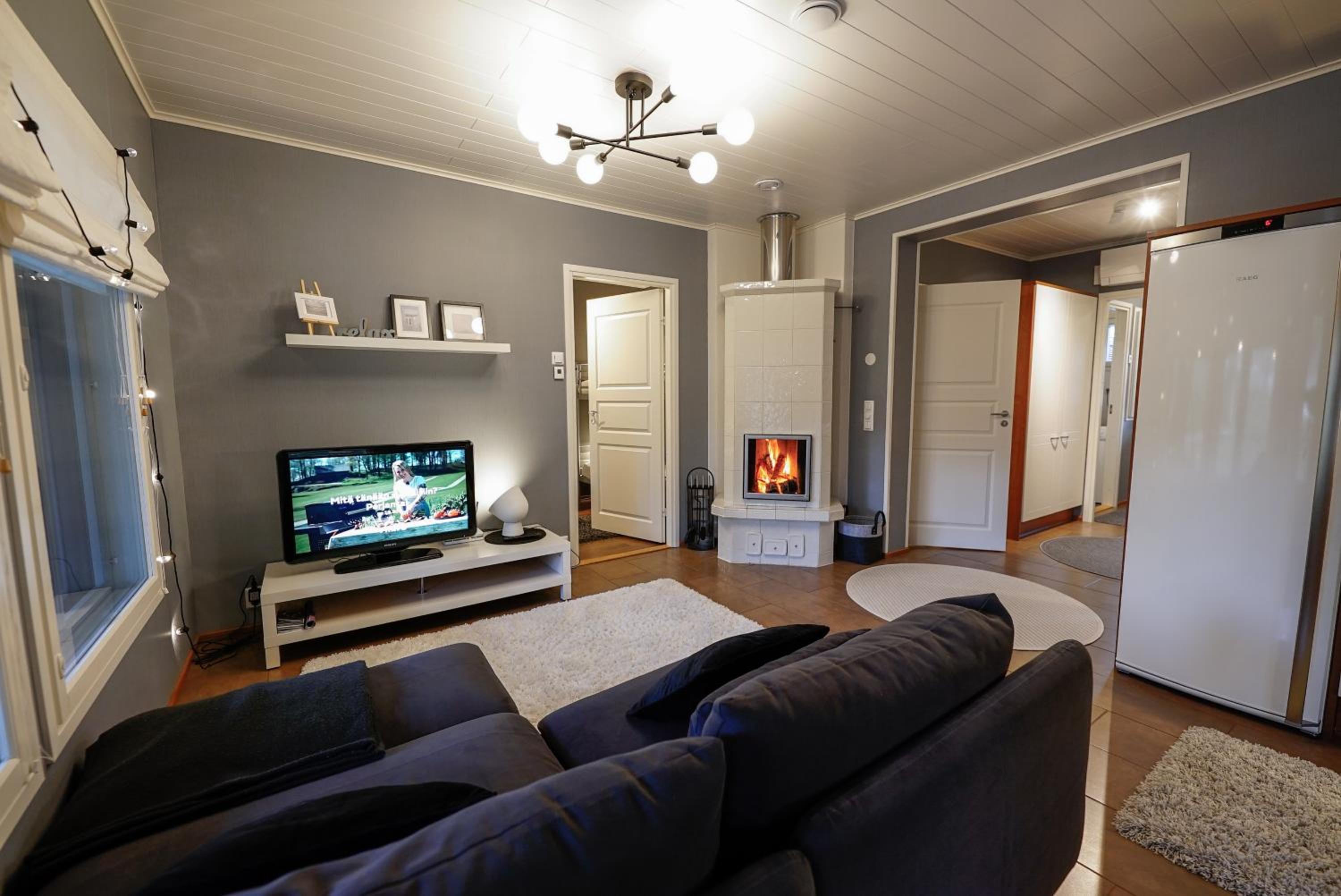Two-Bedroom House - Photo 20