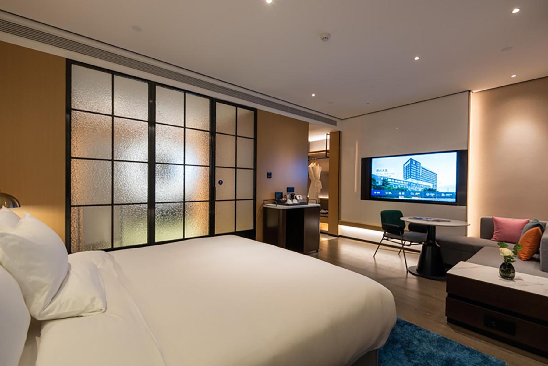Superior King Room