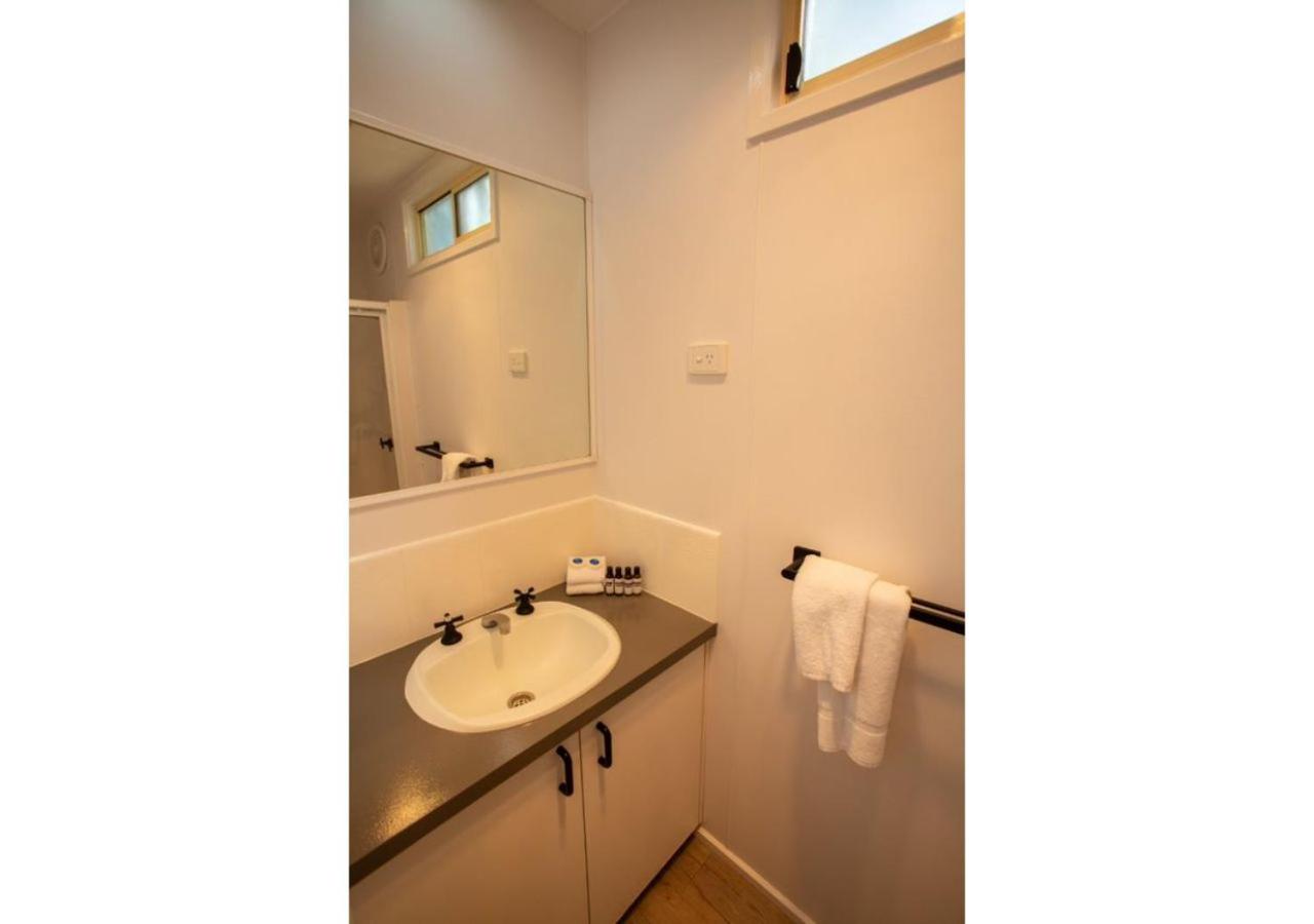 Deluxe 2 Bedroom Cabin - Water Park View - Photo 2