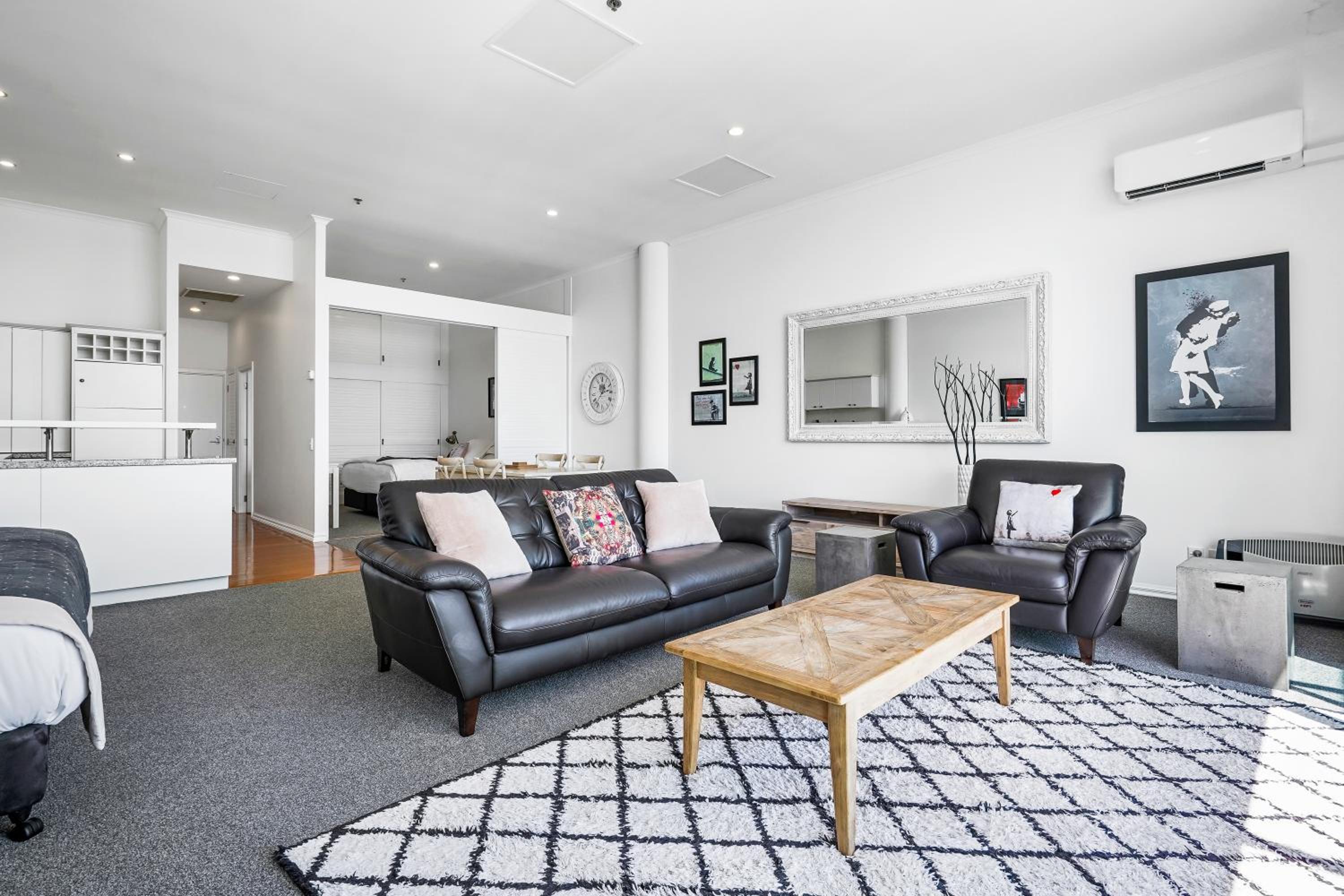 Superior Harborside One Bedroom Apartment