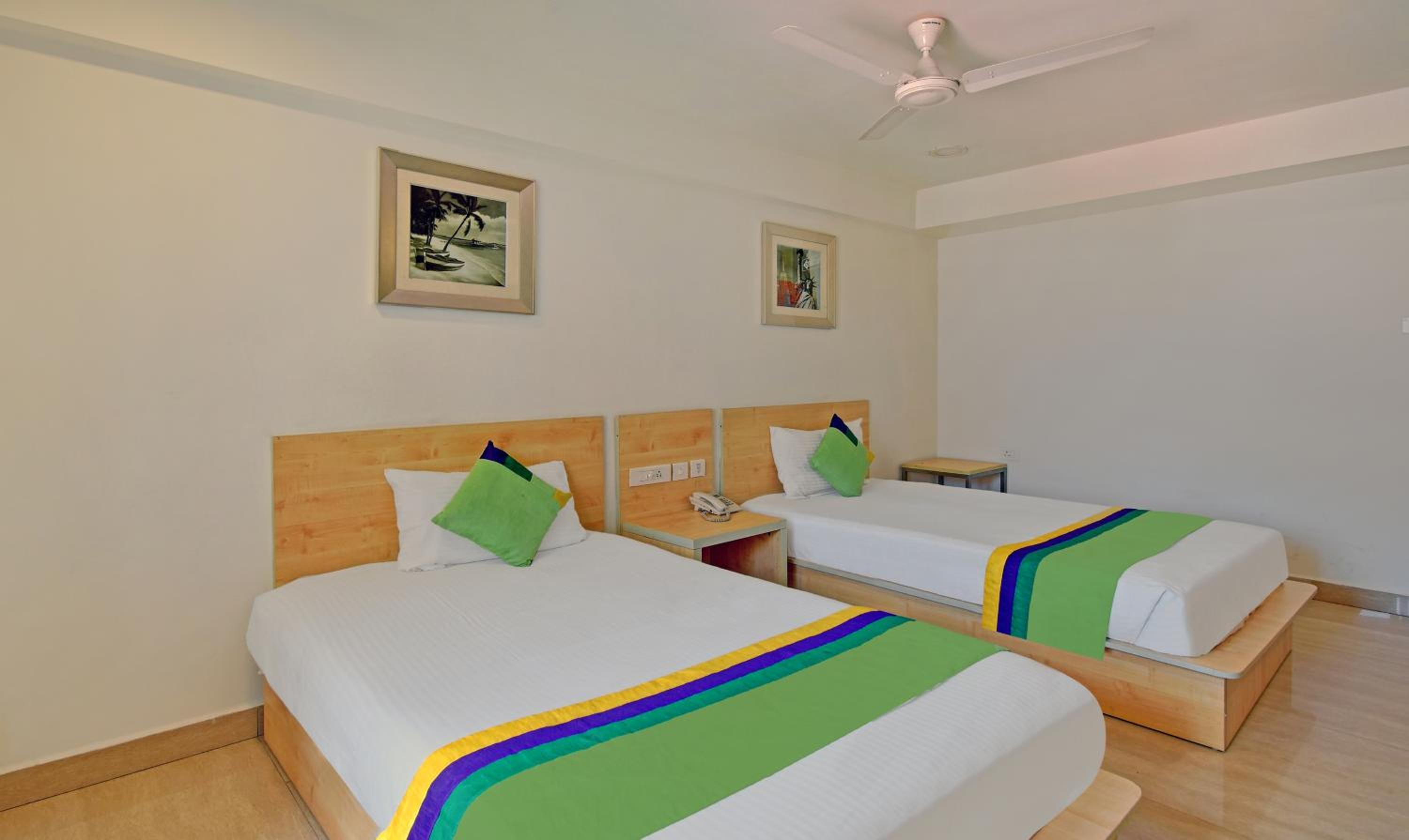 Deluxe Room - Photo 6