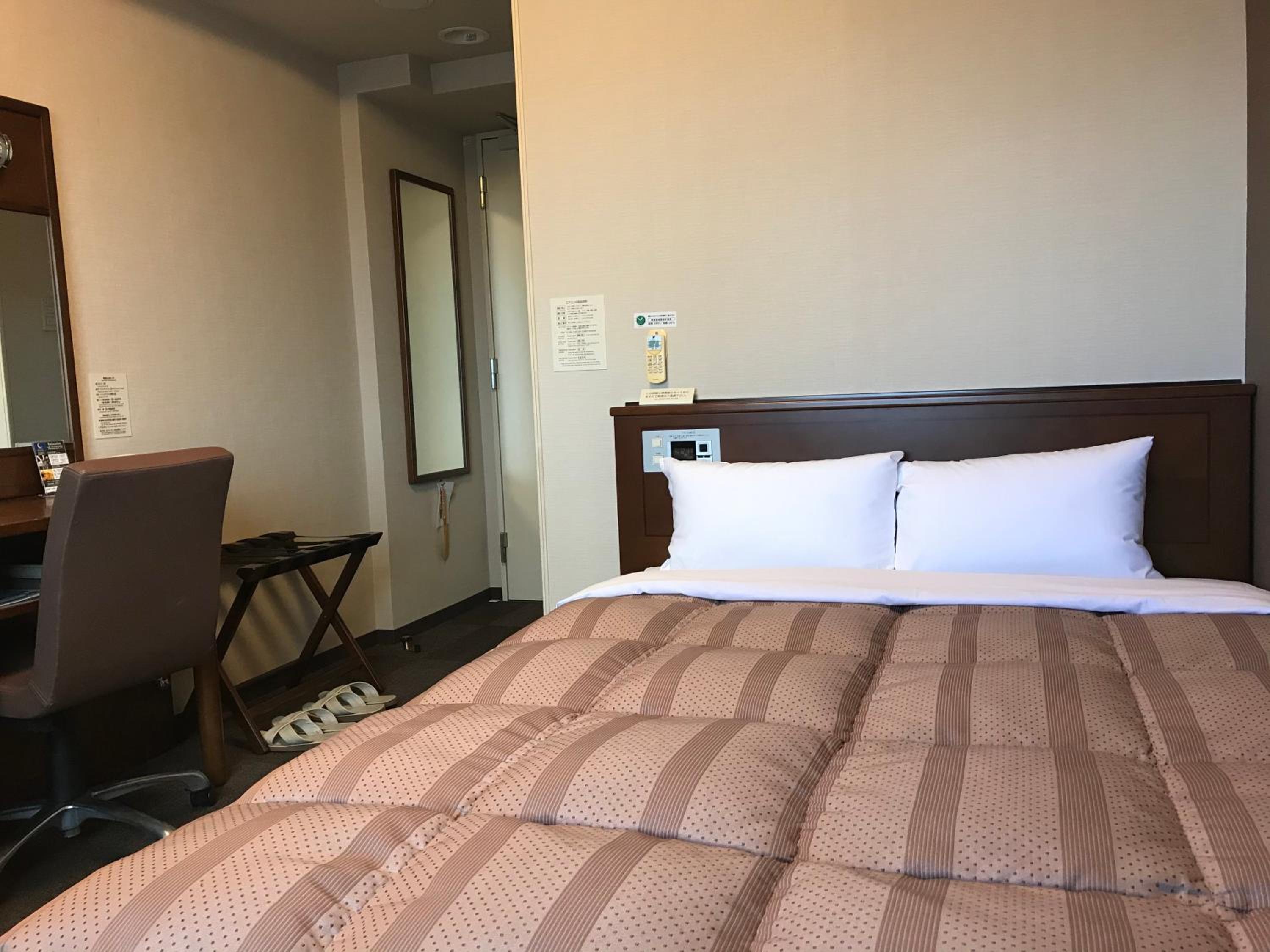 Double Room with Small Double Bed - Non-Smoking - Photo 3
