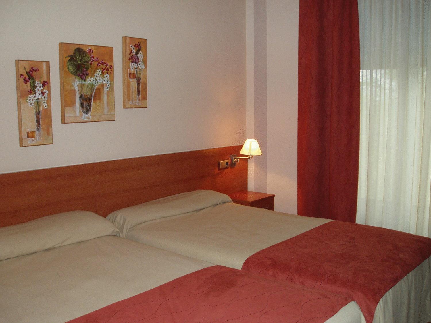 Standard Twin Room photo 2