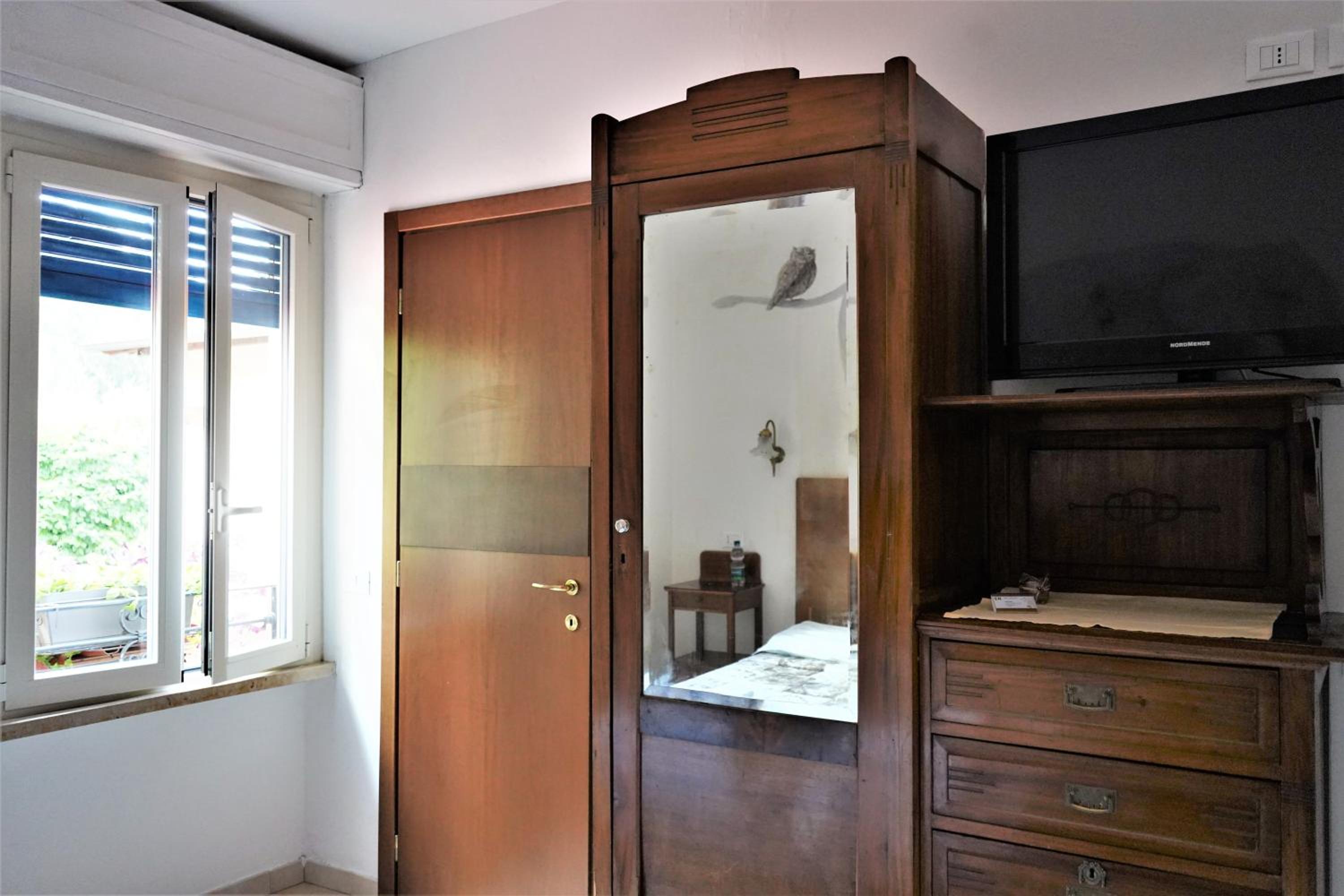 Family Room with Balcony - Photo 9