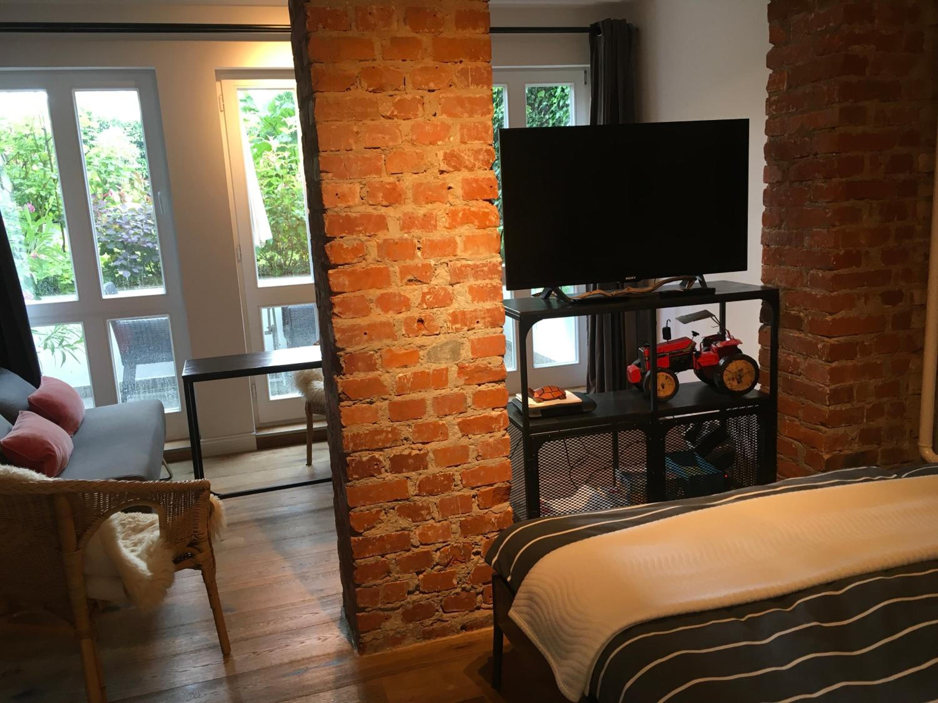 Two-Bedroom Apartment - Photo 25