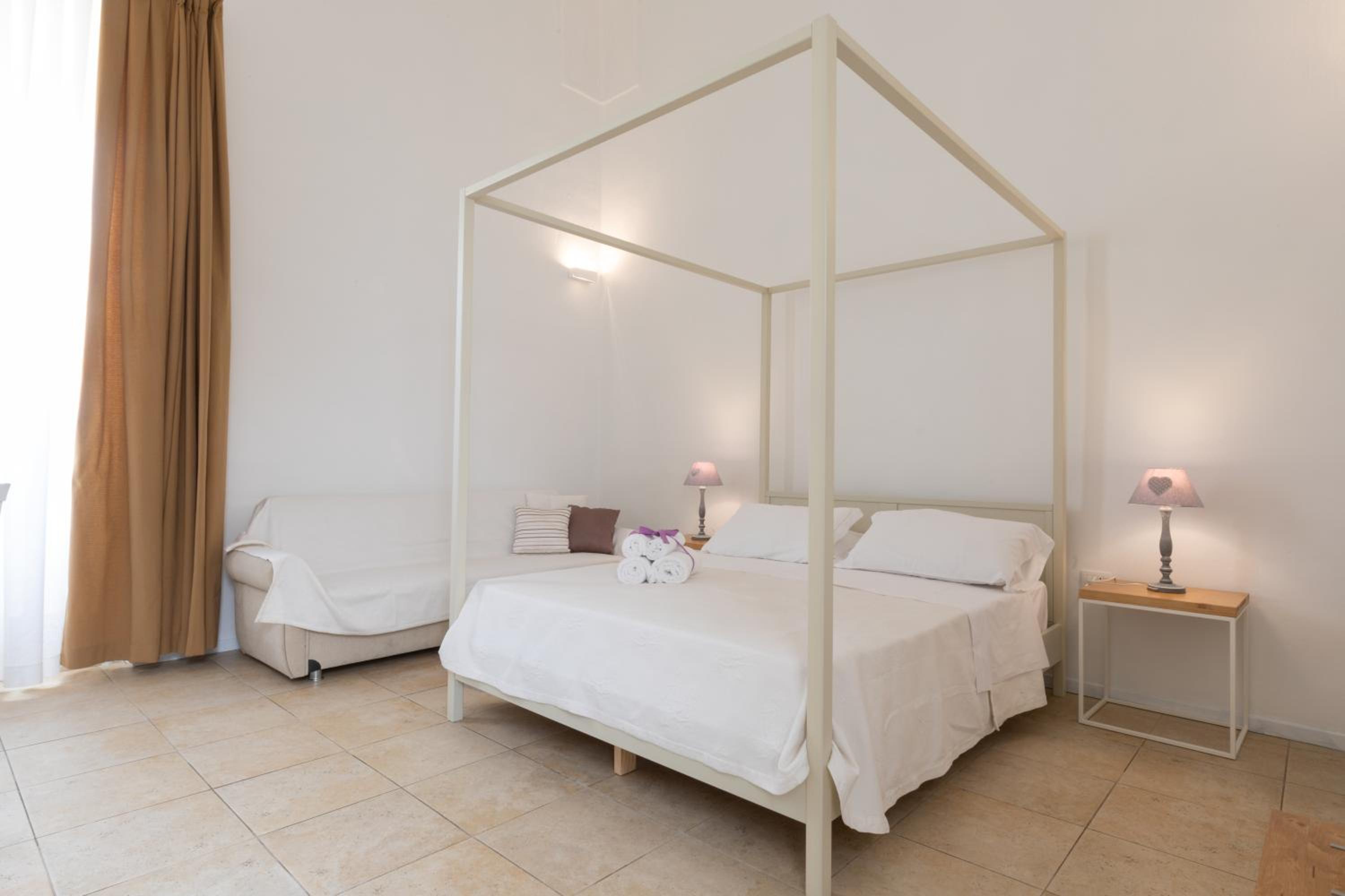 Deluxe Double Room - Photo 1