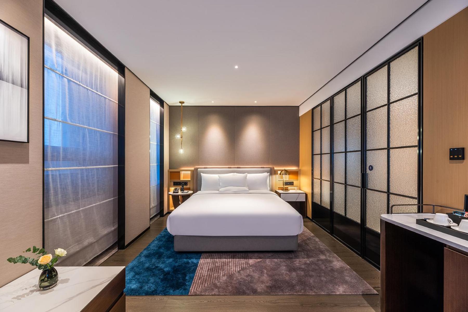 Standard Room with One King-Size Bed