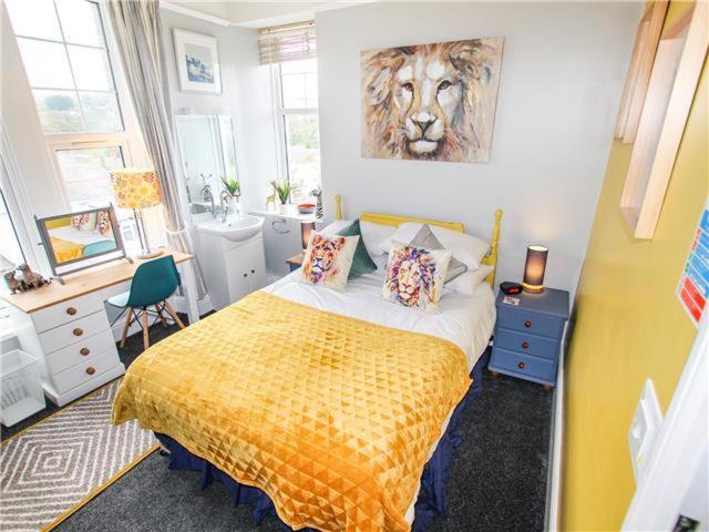 Double Room with Shared Bathroom photo 1