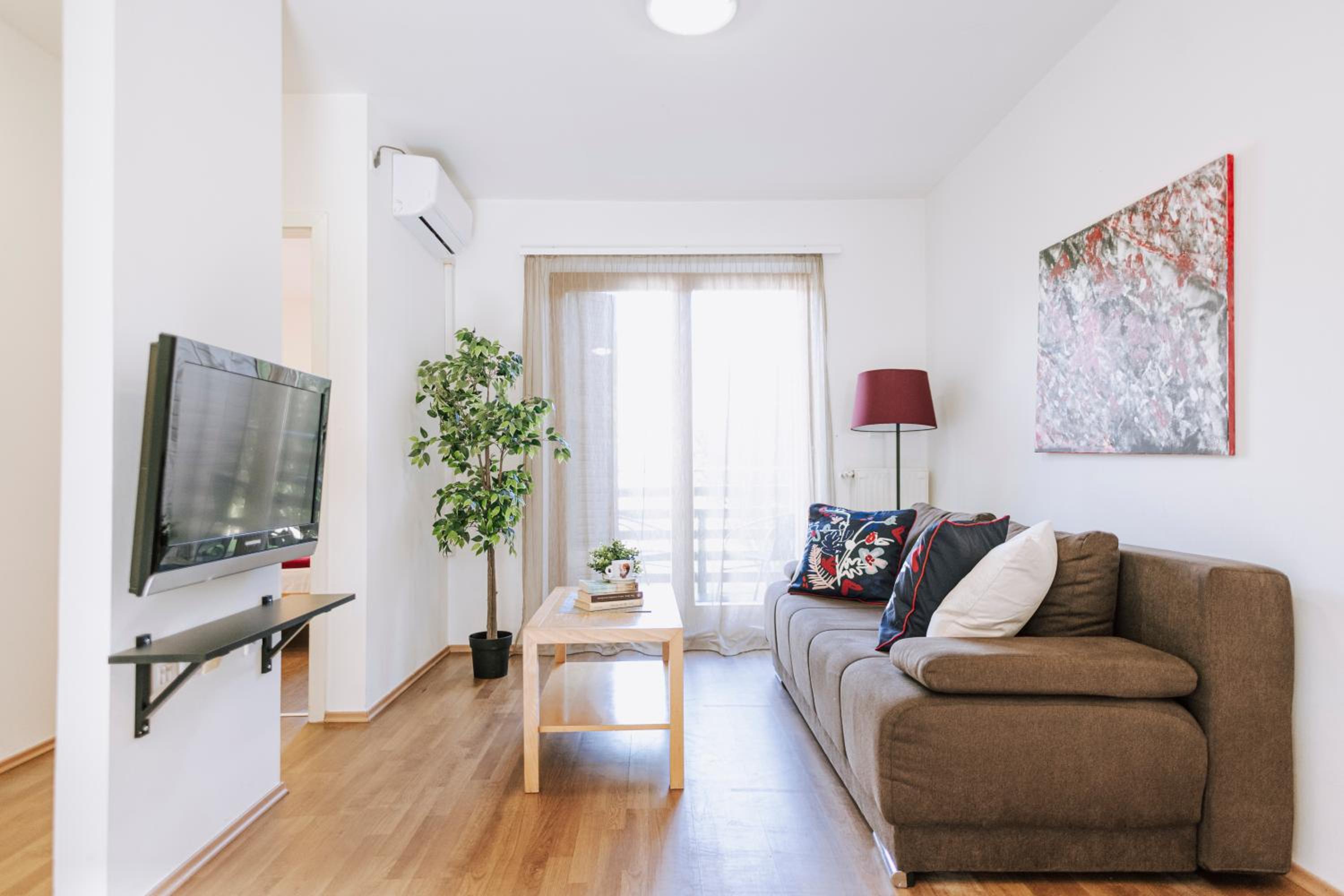 Two-Bedroom Apartment with Sofa Bed photo 1