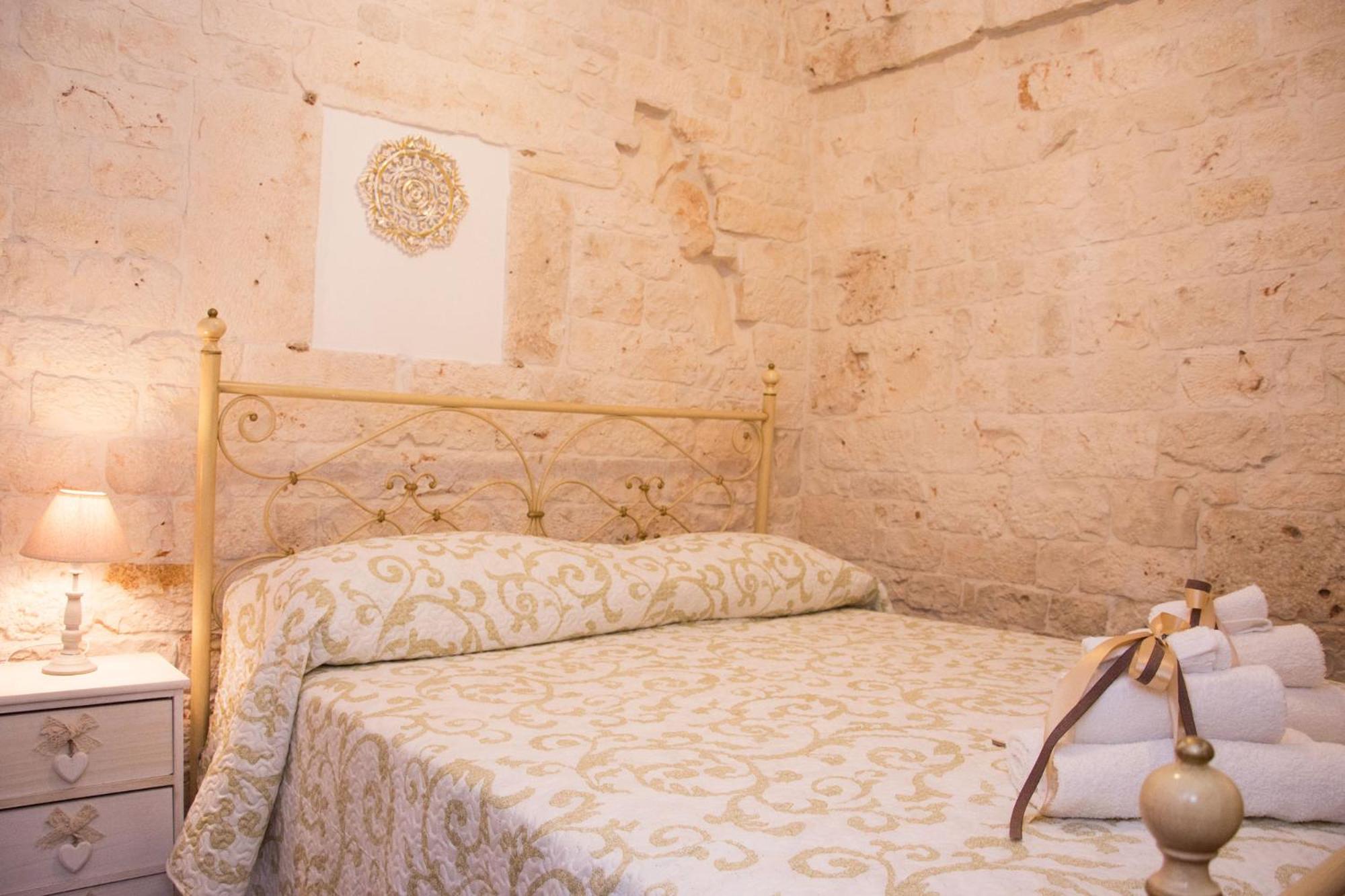 Two-Bedroom House - Photo 21