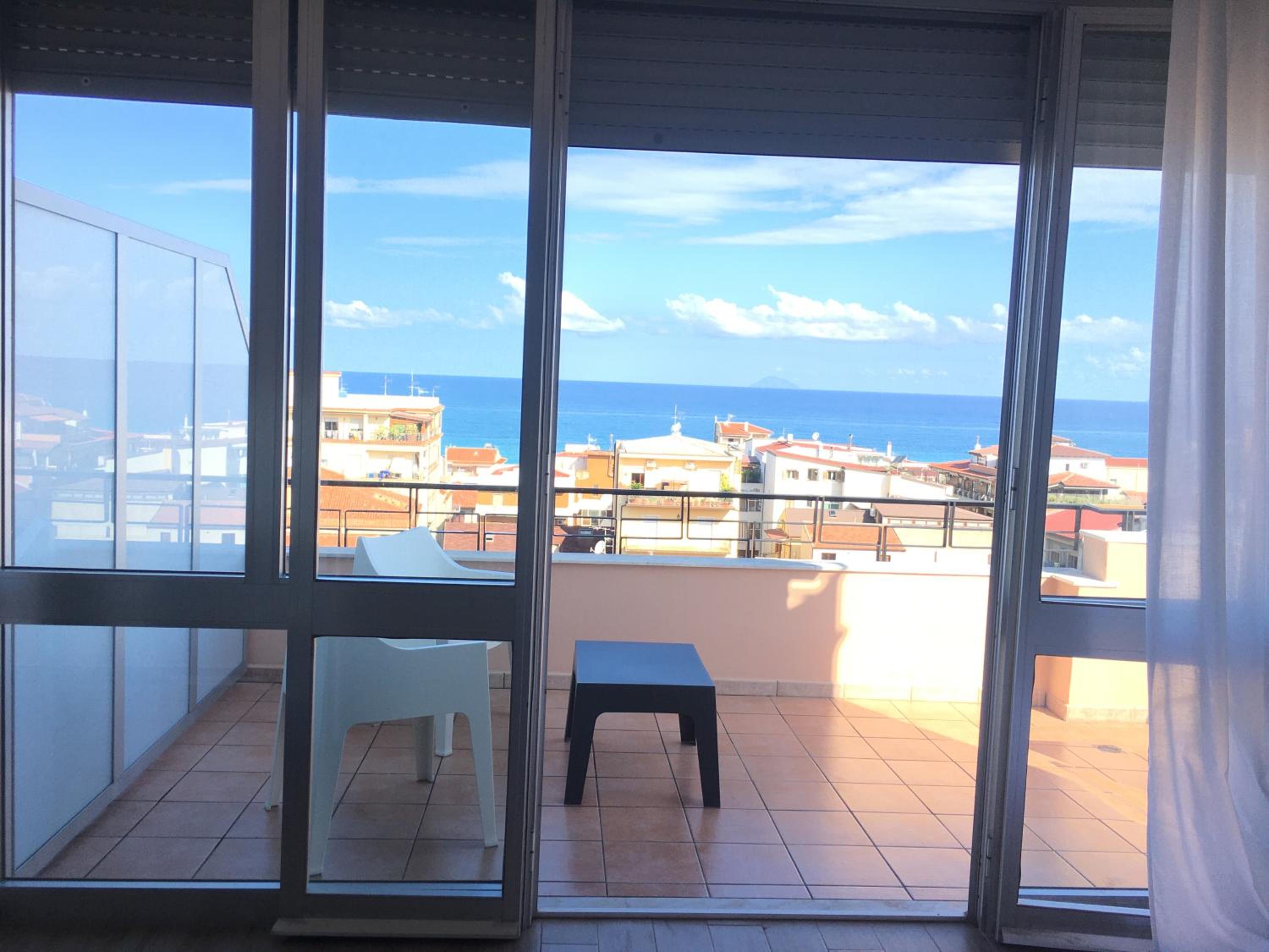 Studio Apartment with Sea View - Photo 16