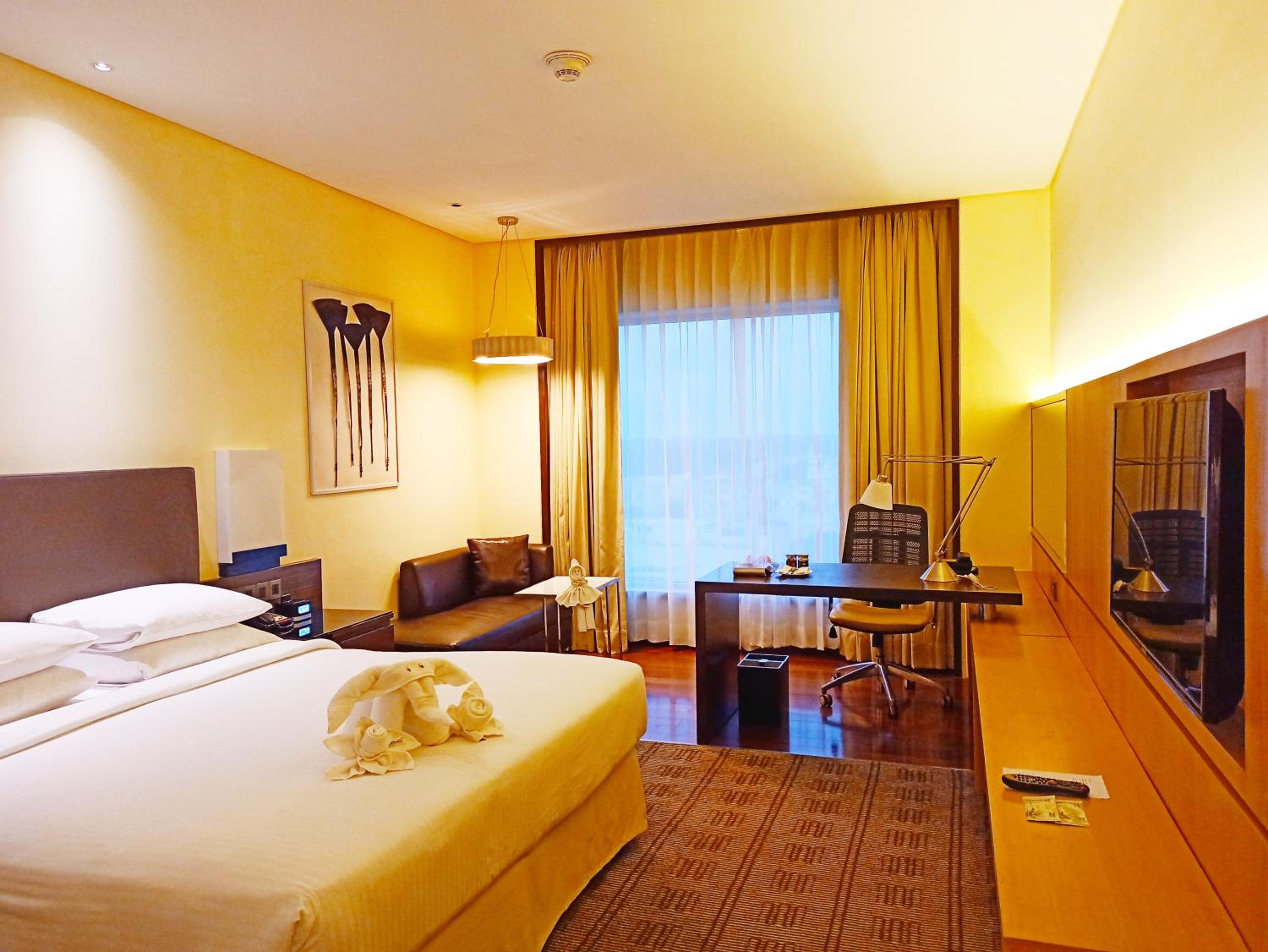 Concierge Level, Guest Room, King with 20% Discount on Buffet Meal and Bar36 photo 3