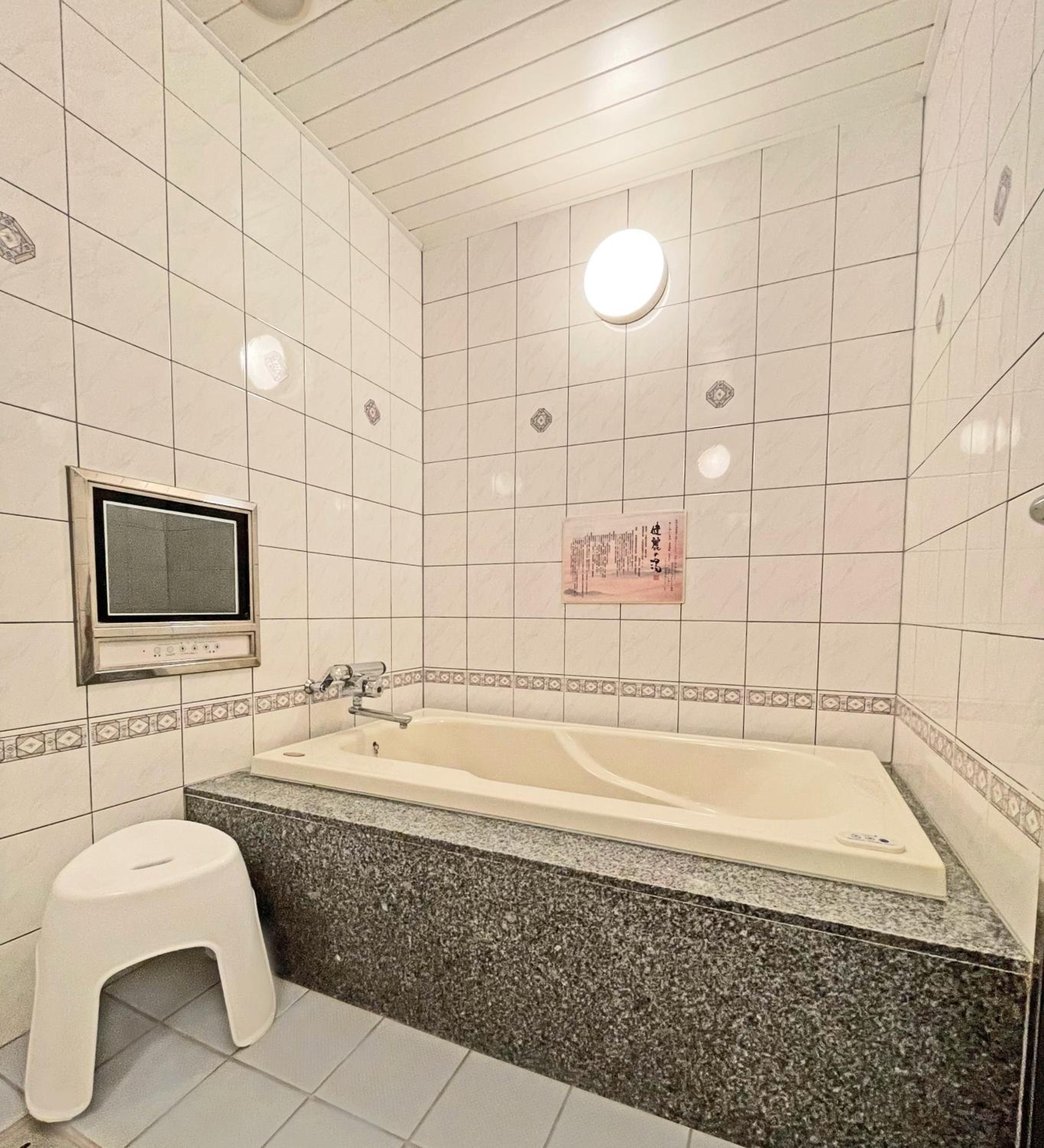 Double Room - Photo 10