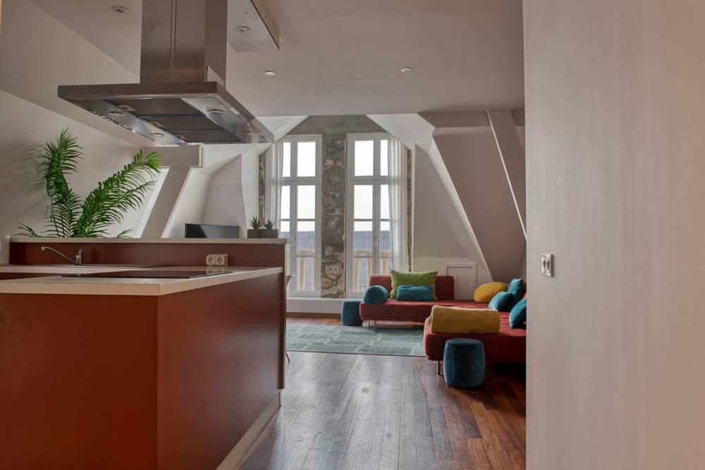 Two-Bedroom Apartment - Photo 9