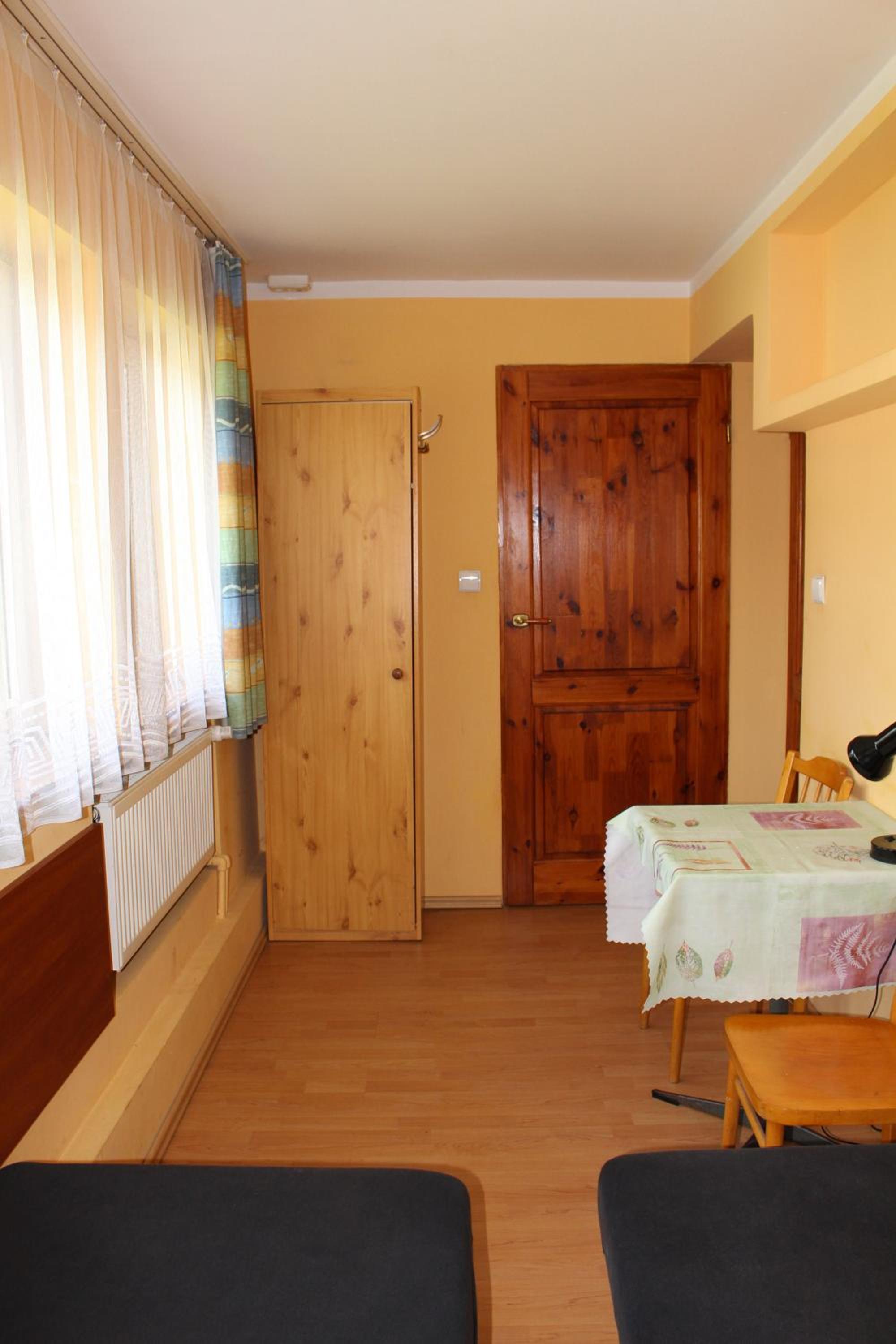 Double Room with Private Bathroom - Photo 1