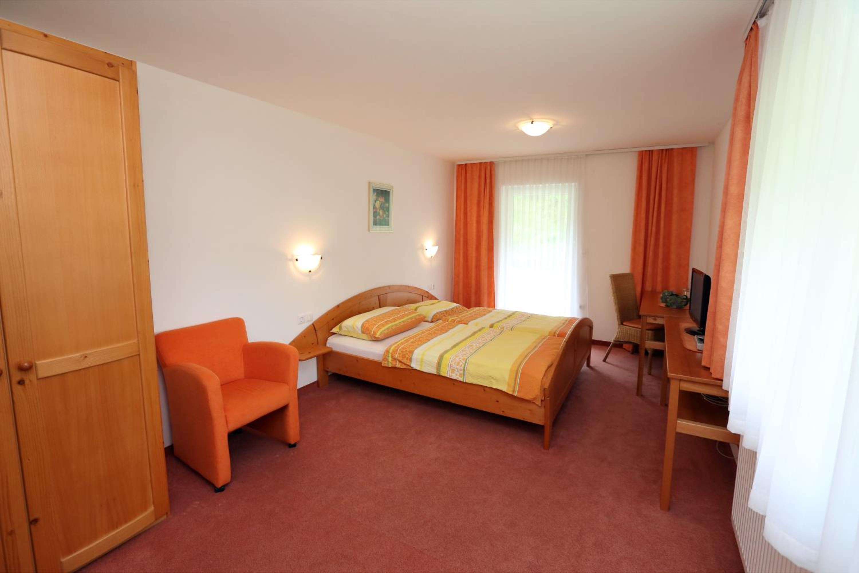Comfort Double Room with Balcony - Photo 9