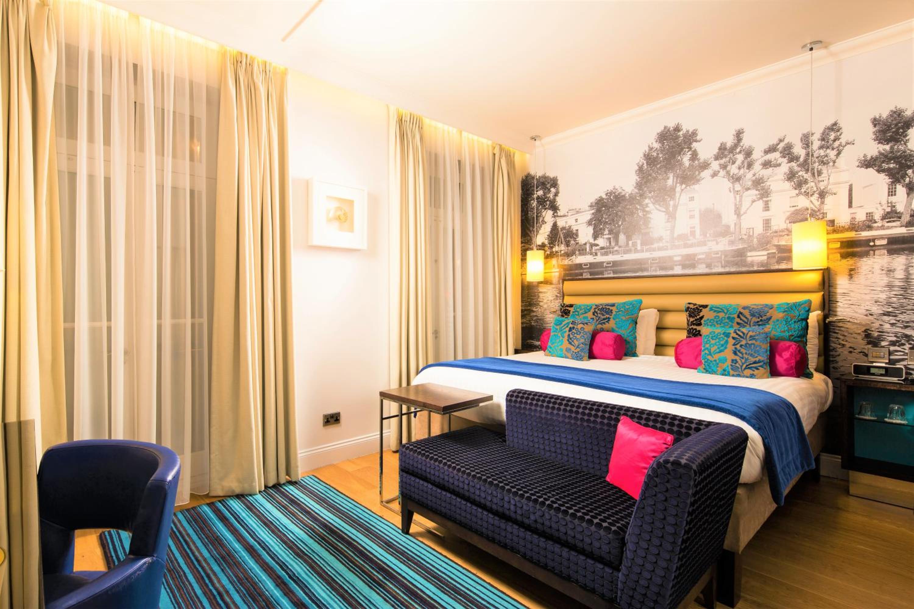 Premium King Room with Sofa Bed and Garden View photo 1