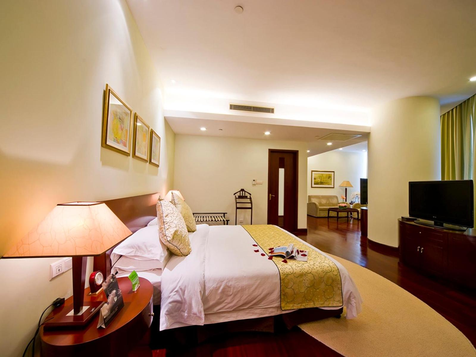 Executive King Suite photo 1