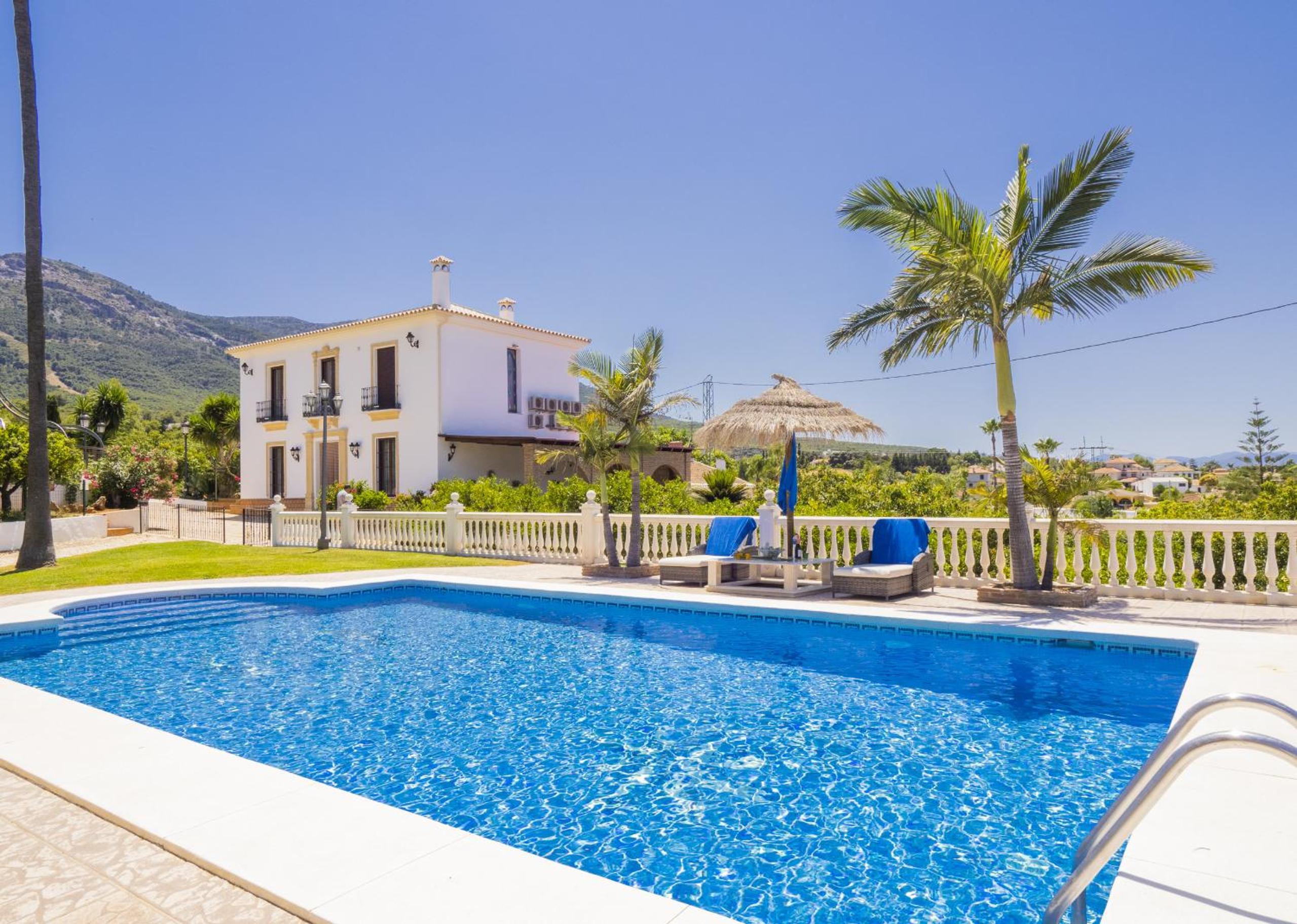 Superior Villa photo 2