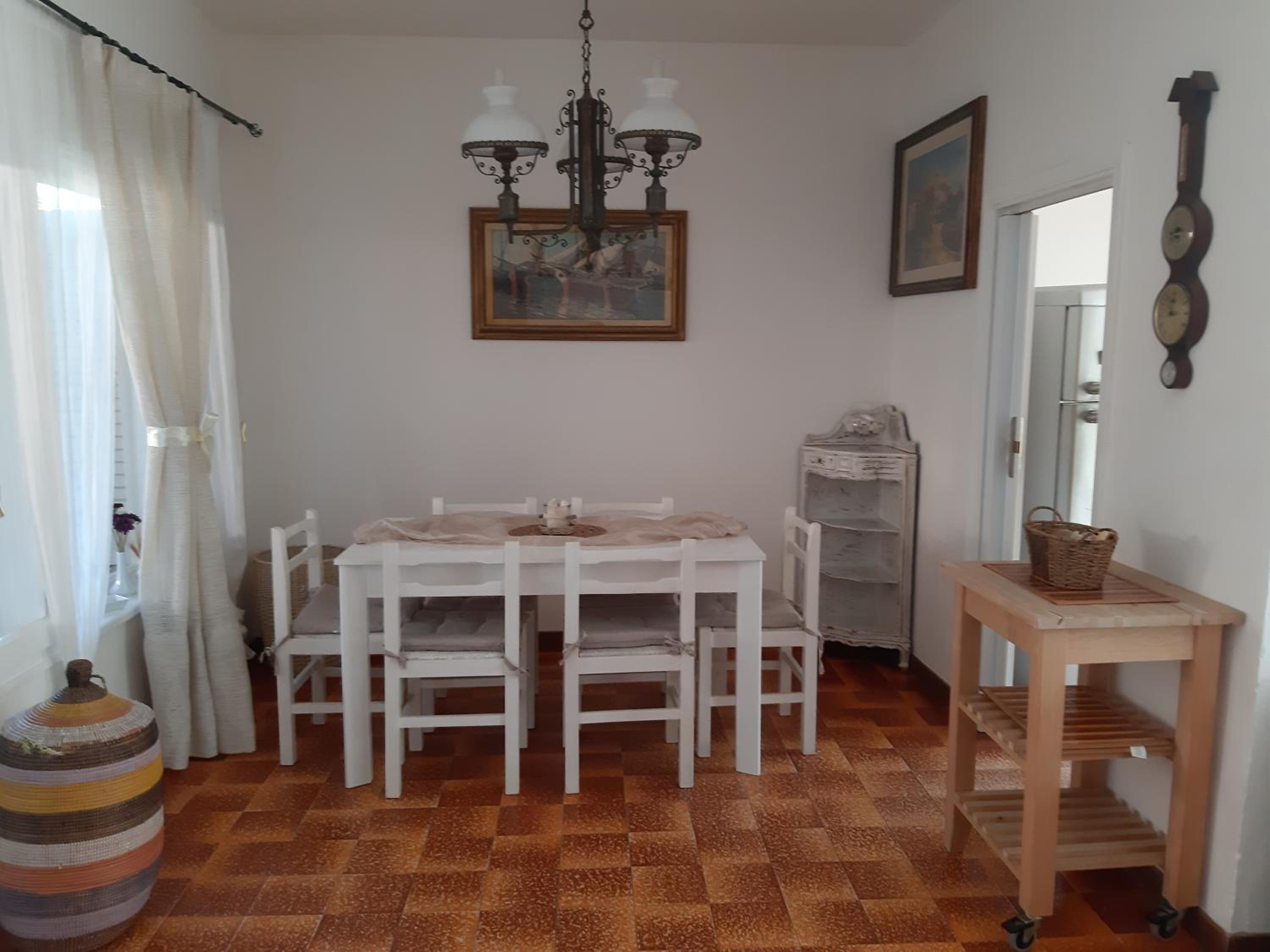 Three-Bedroom House photo 3