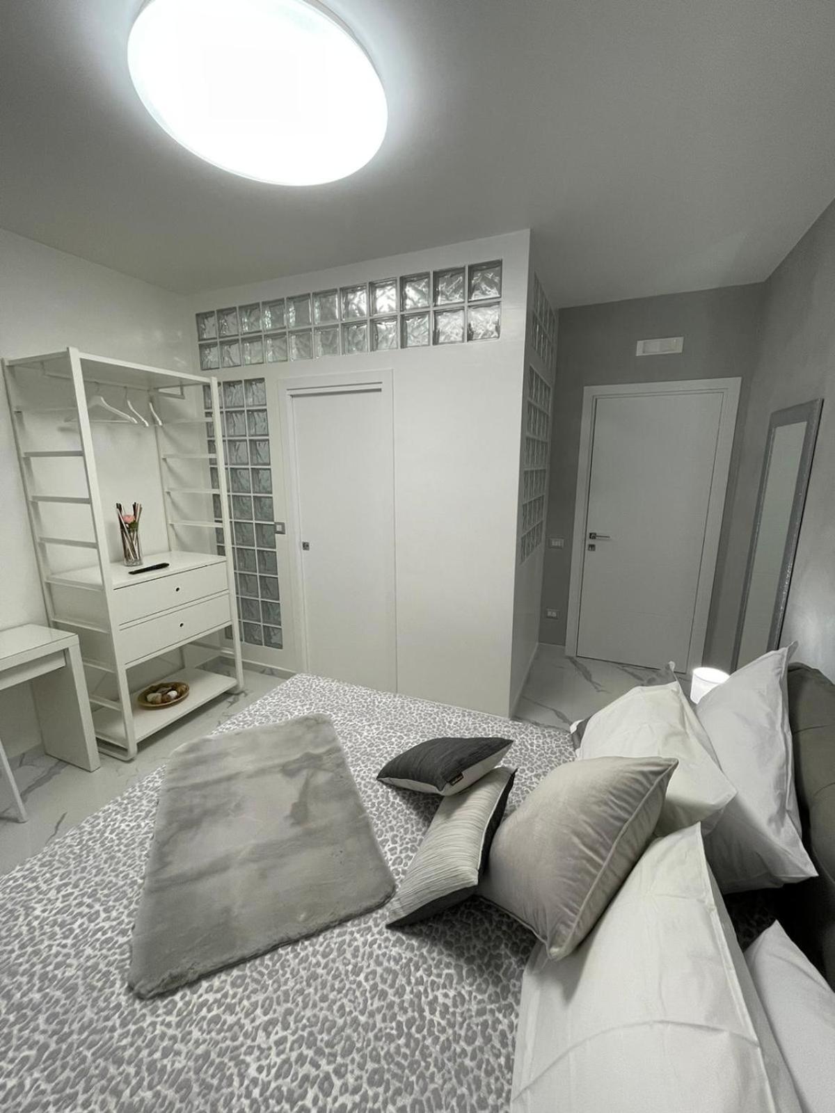 Deluxe Double Room - Photo 7
