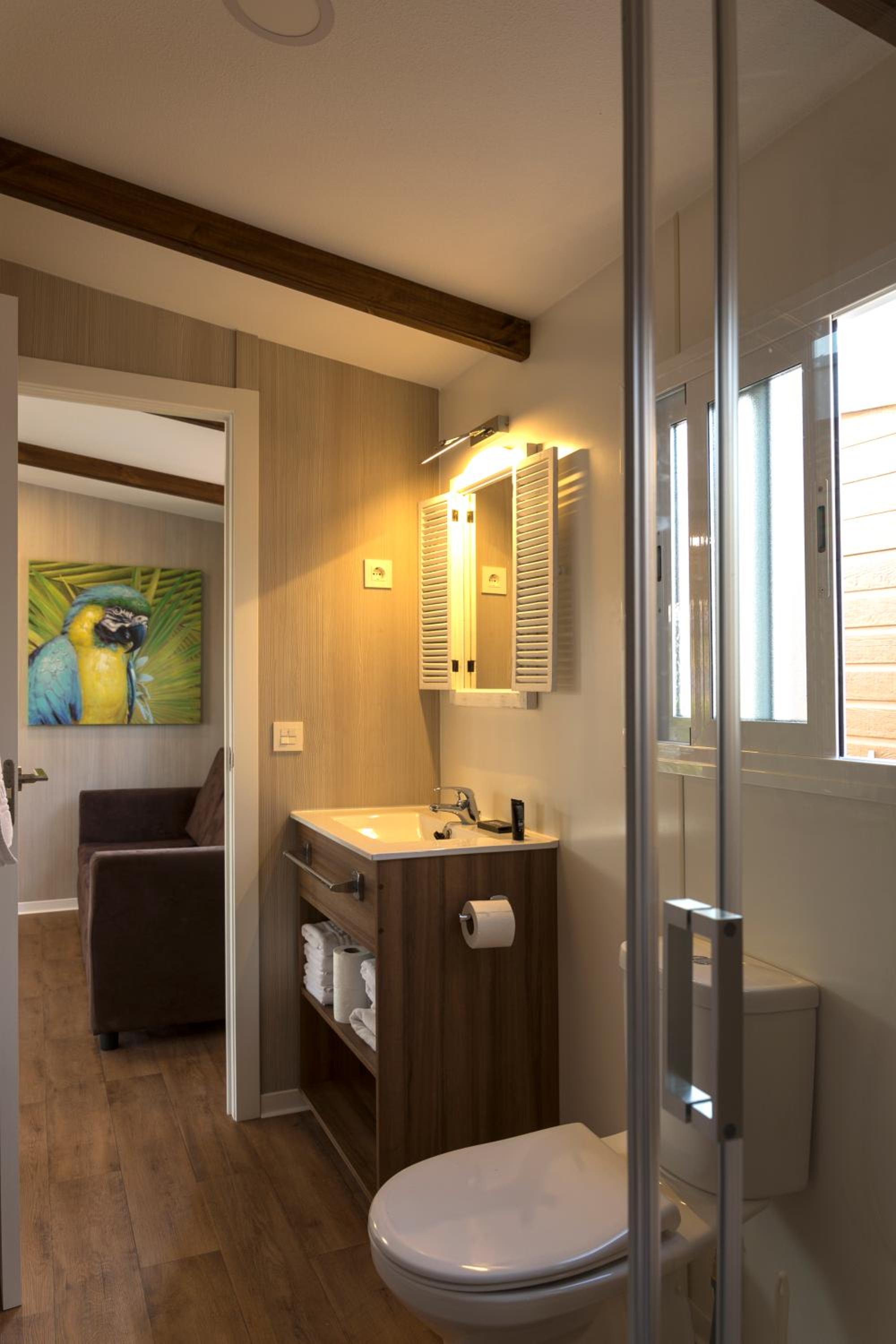 Bungalow Deluxe con Vista al Jardín.