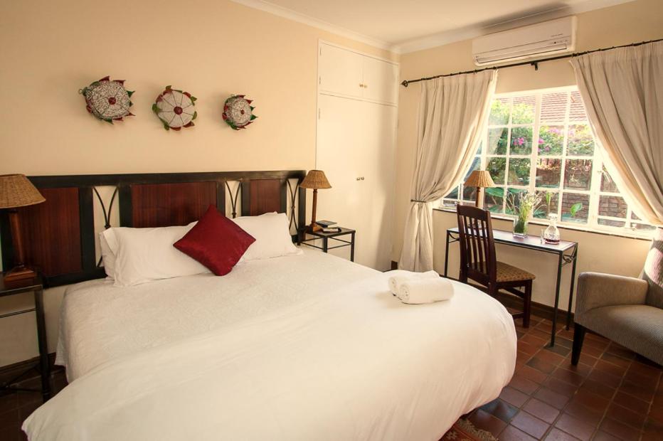 Comfort Family Room - Photo 4