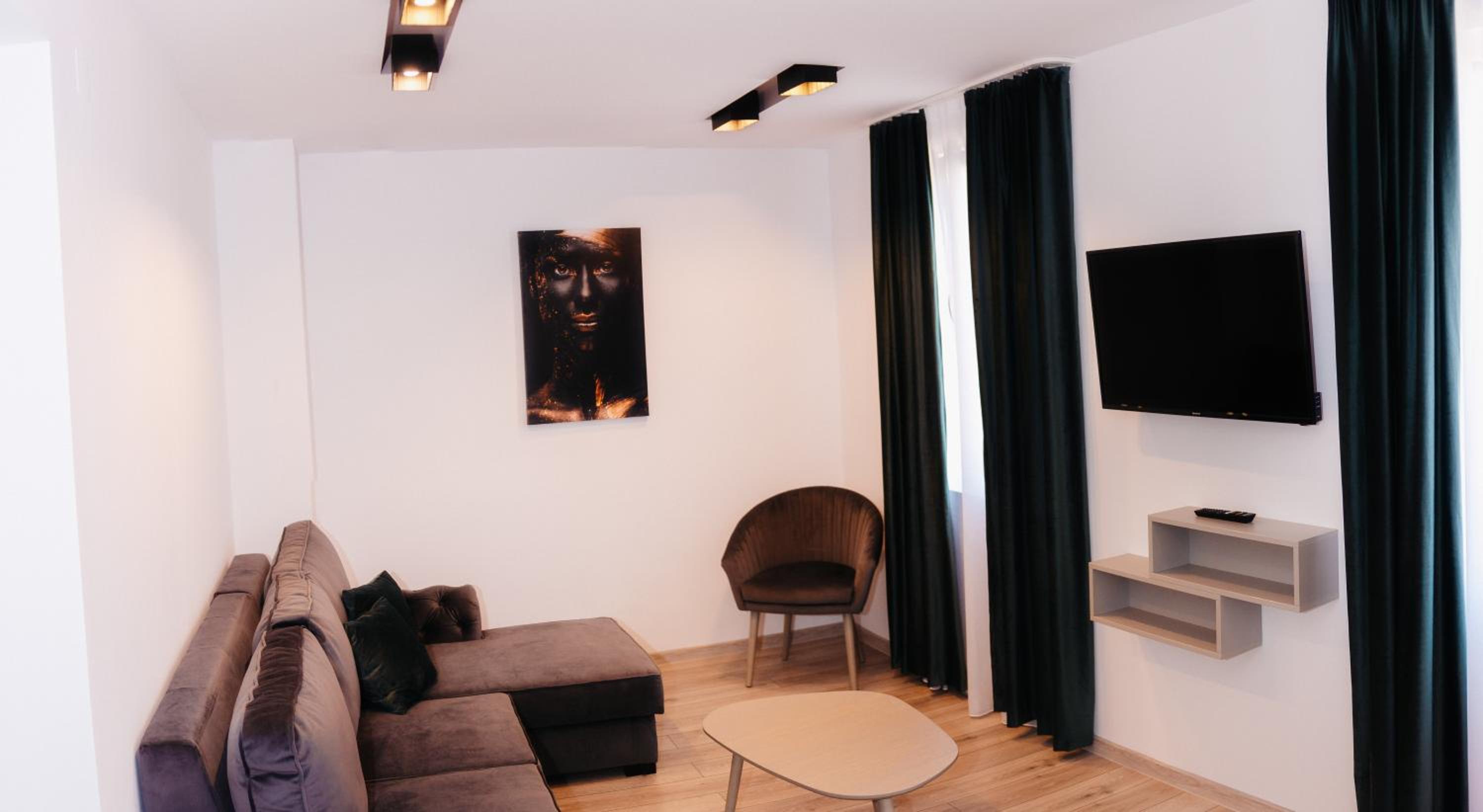 Deluxe Apartment - Photo 3