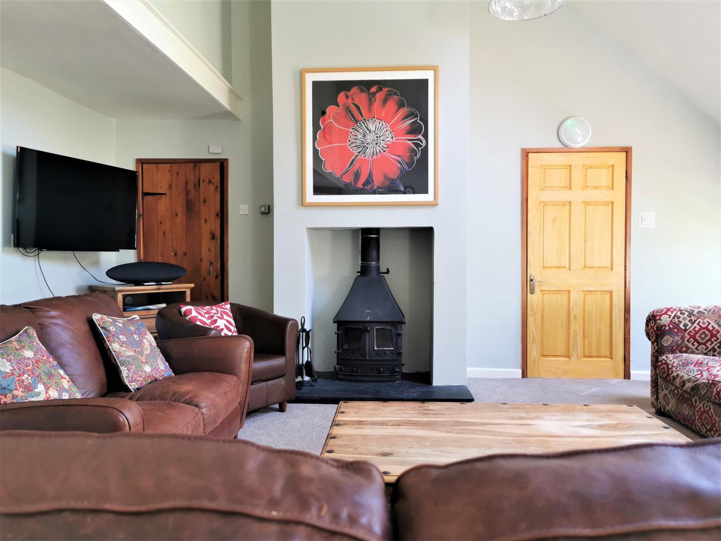Seven-Bedroom House photo 1