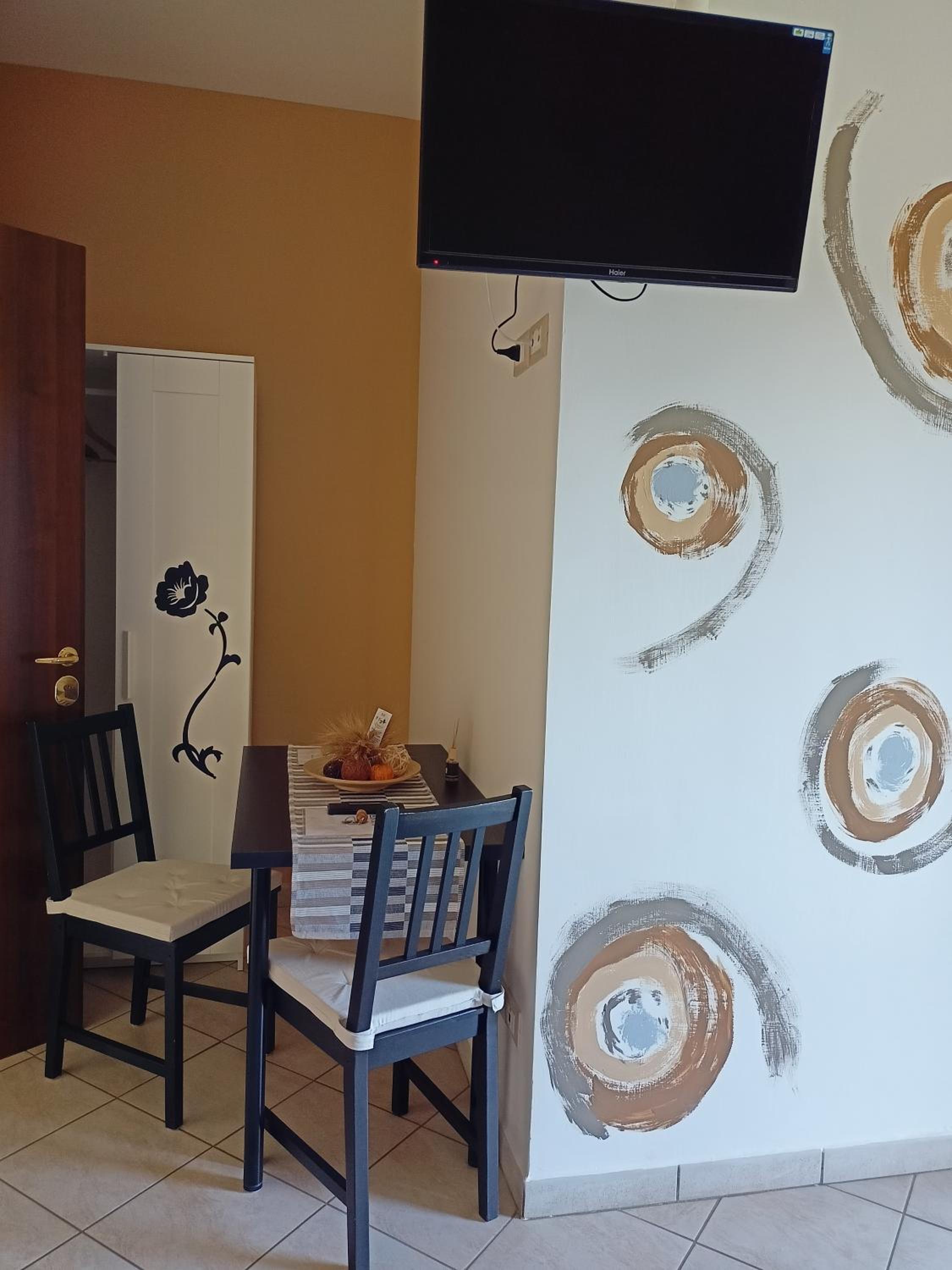 Double Room with Balcony - Photo 29