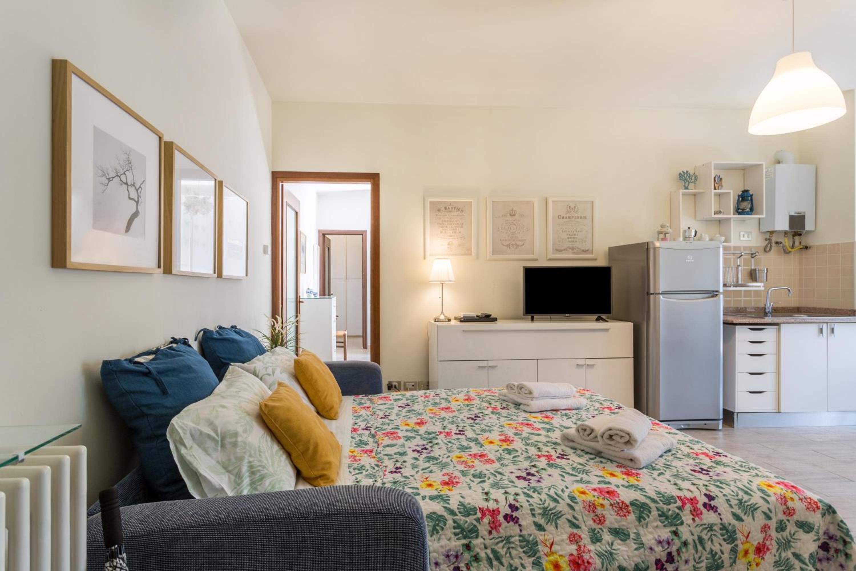 Apartment with Terrace photo 2