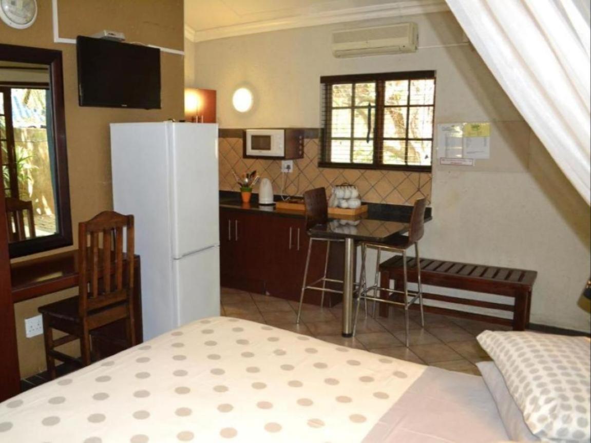 Standard Double Room photo 2